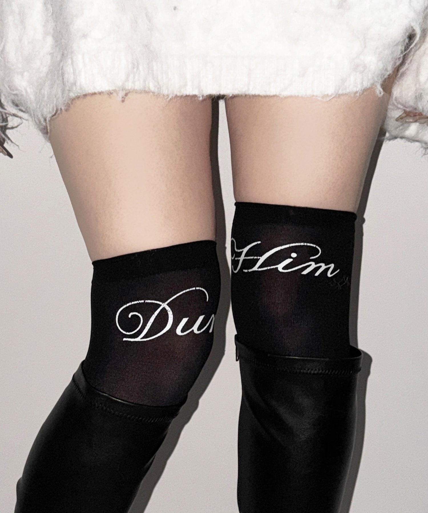 【 選べる3柄アソート 】レタリングロゴシアーニーハイソックス / lettering logo sheer knee high socks