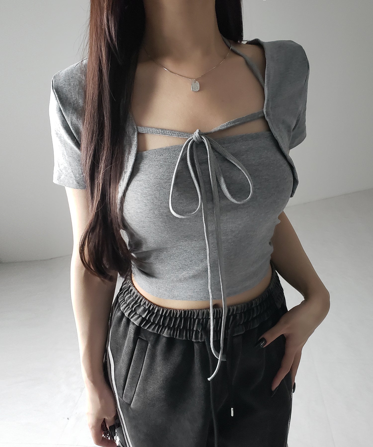 【 2点セット 】フロントリボンショートカーディガン+ ホルターキャミソール SET / front ribbon short cardigan + halter camisole SET