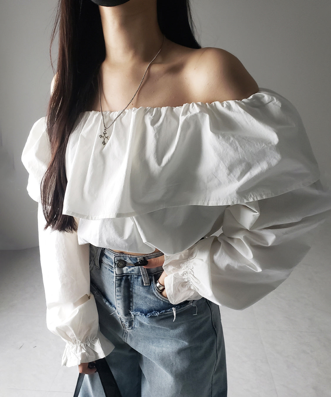 オフショルダーフリルショートブラウス /off shoulder frill short blouse