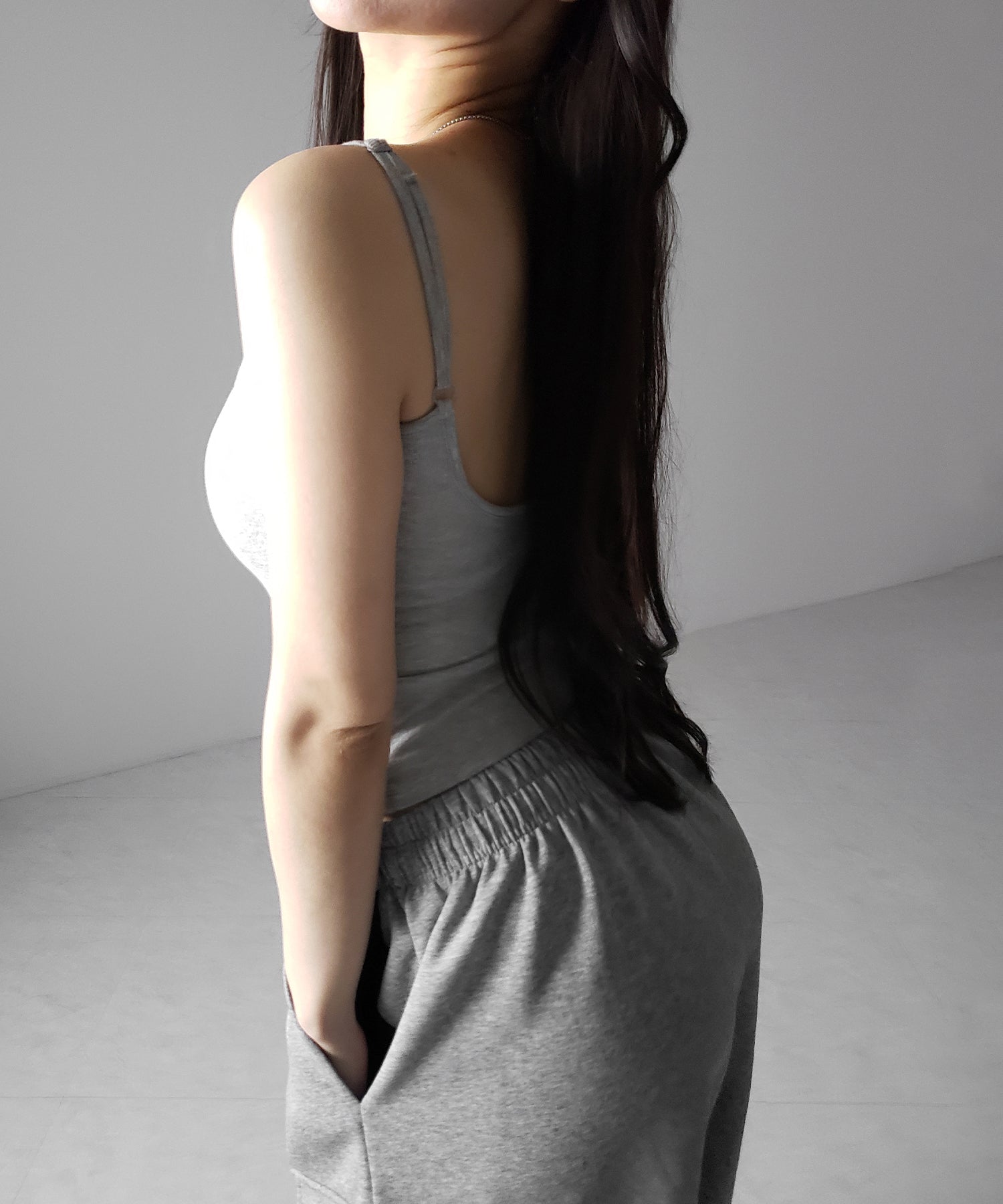 【 カップ付き 】スクエアネックストラップスリムキャミソール / square neck strap slim camisole