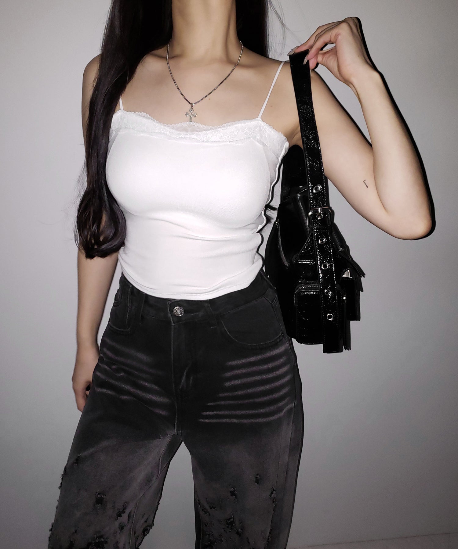 【 3color 】レース切替スクエアクロップドキャミソール / Lace switched square cropped camisole