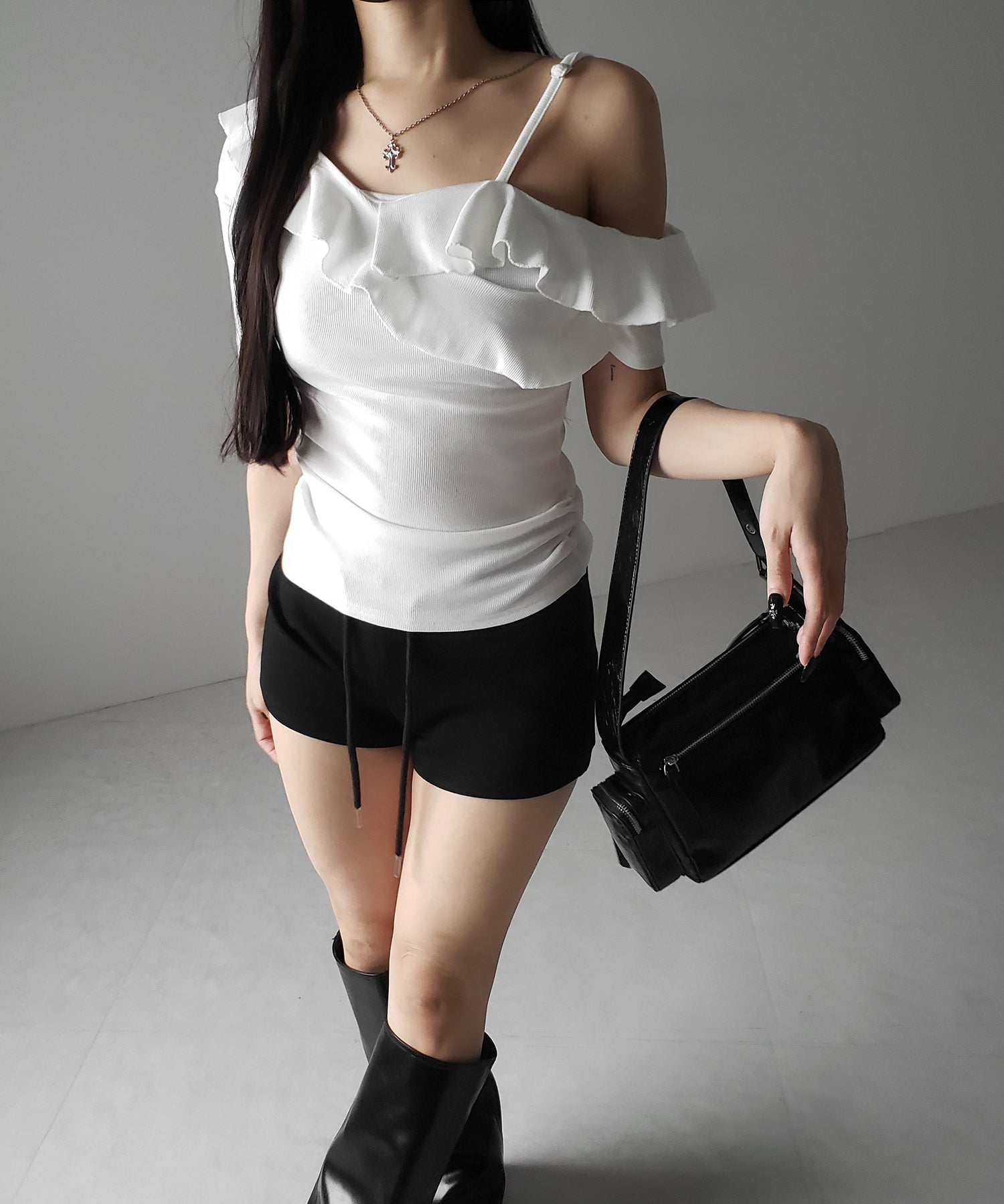 ワンショルストラップフリルリブTシャツ / one shoulder strap frill ribbed T-shirt