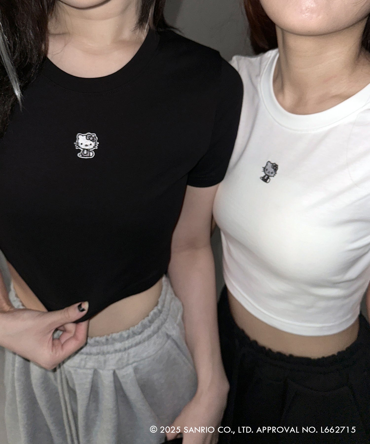 【 HELLO KITTY × me+em select 】ハローキティミニ刺繍チビTシャツ / Hello Kitty mini embroidery chibi T-shirt 【セットアップ着用可能 】