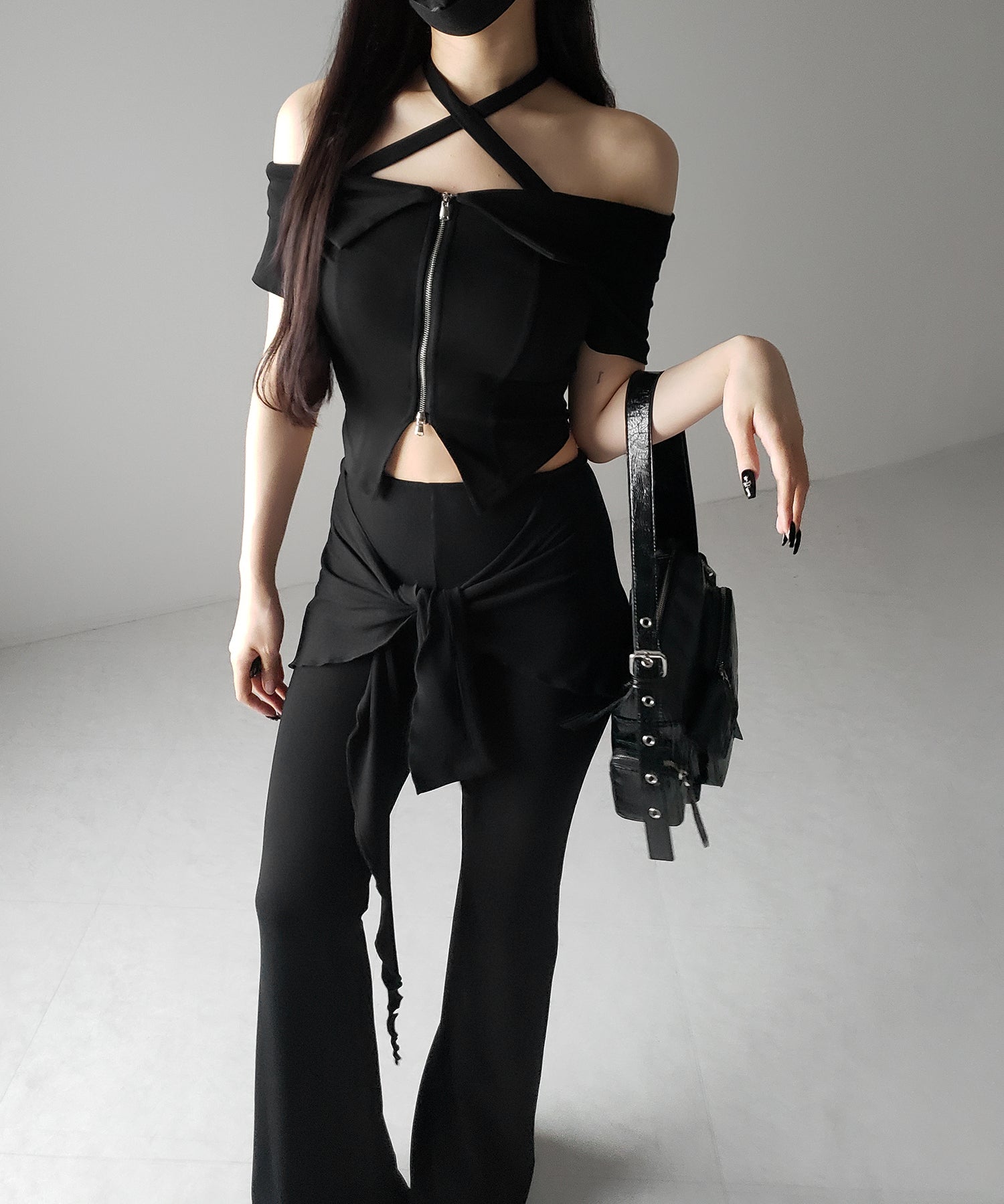 ダブルジップクロスネックオフショルTシャツ / double zip cross neck off shoulder T-shirt