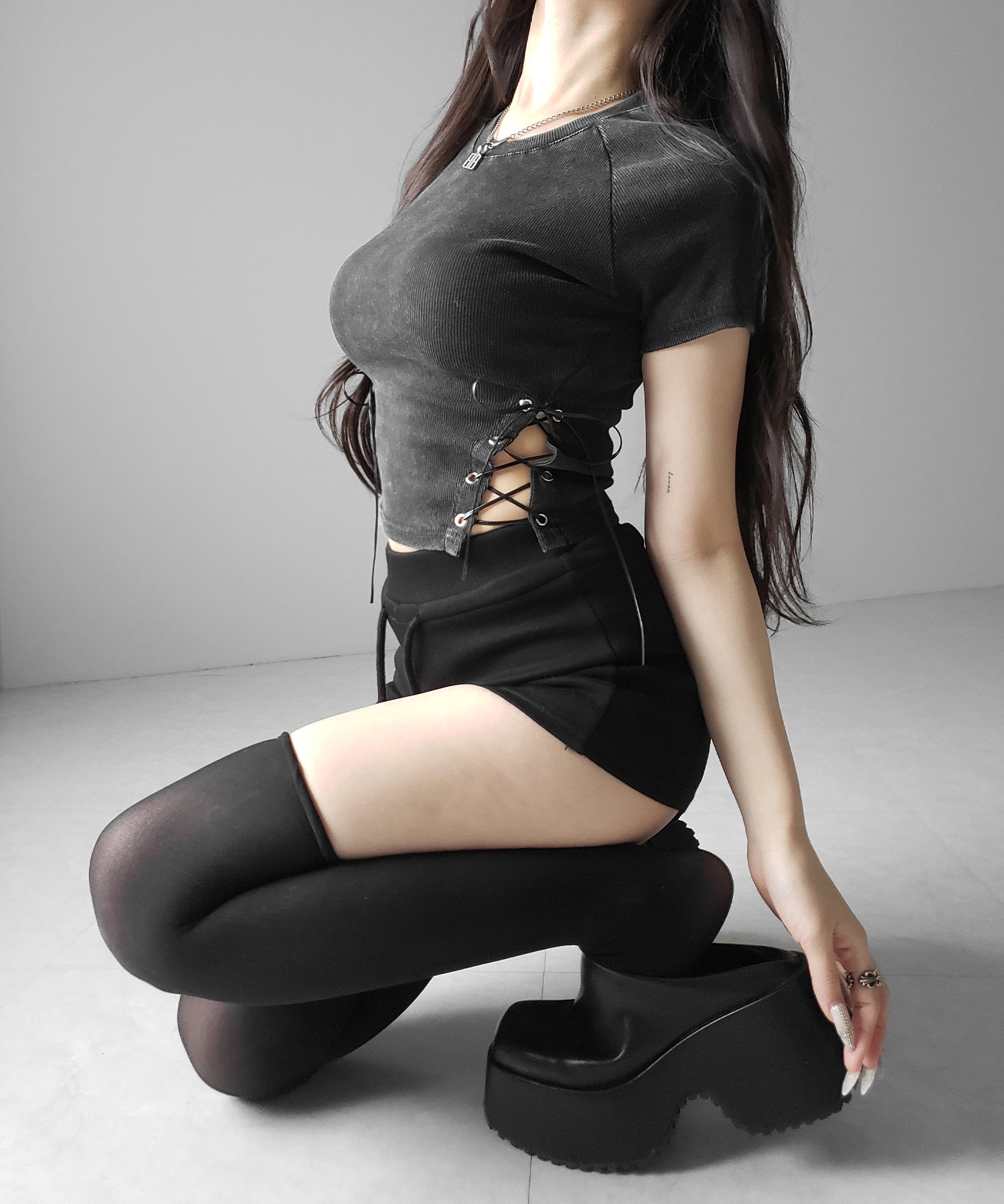 ヴィンテージサイドレースアップカットアウト半袖ショートTシャツ / vintage side lace up cutout short short sleeve T-shirts