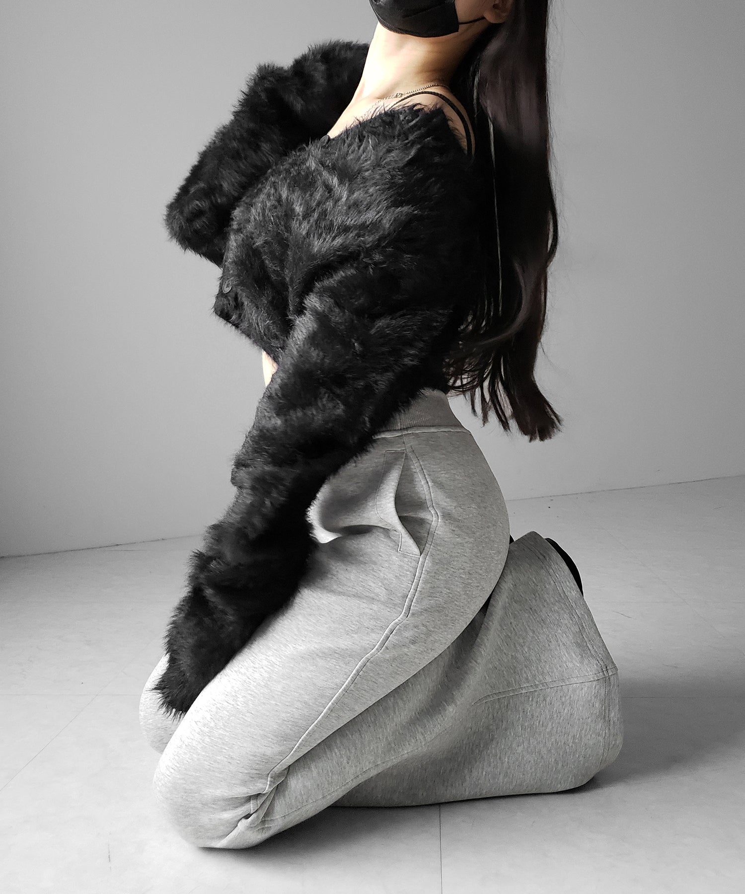 ブラックボタンショートシャギーニットカーディガン / black button short shaggy knit cardigan