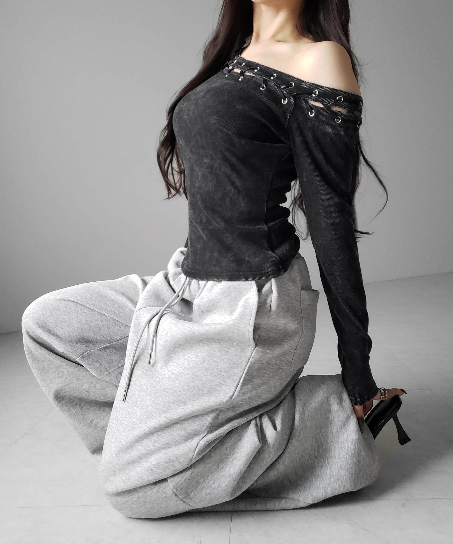 ヴィンテージカットアウトレースアップワンショルリブトップス / vintage cutout laceup one shoulder lib tops