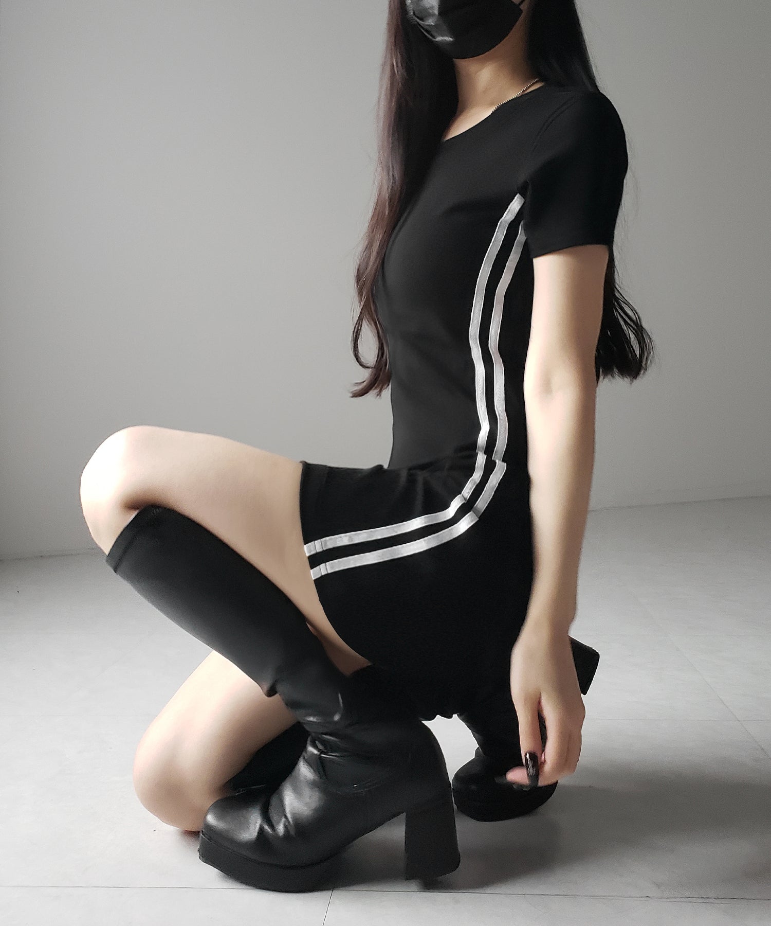 半袖サイドラインタイトミニワンピース / short sleeve side line tight mini onepiece