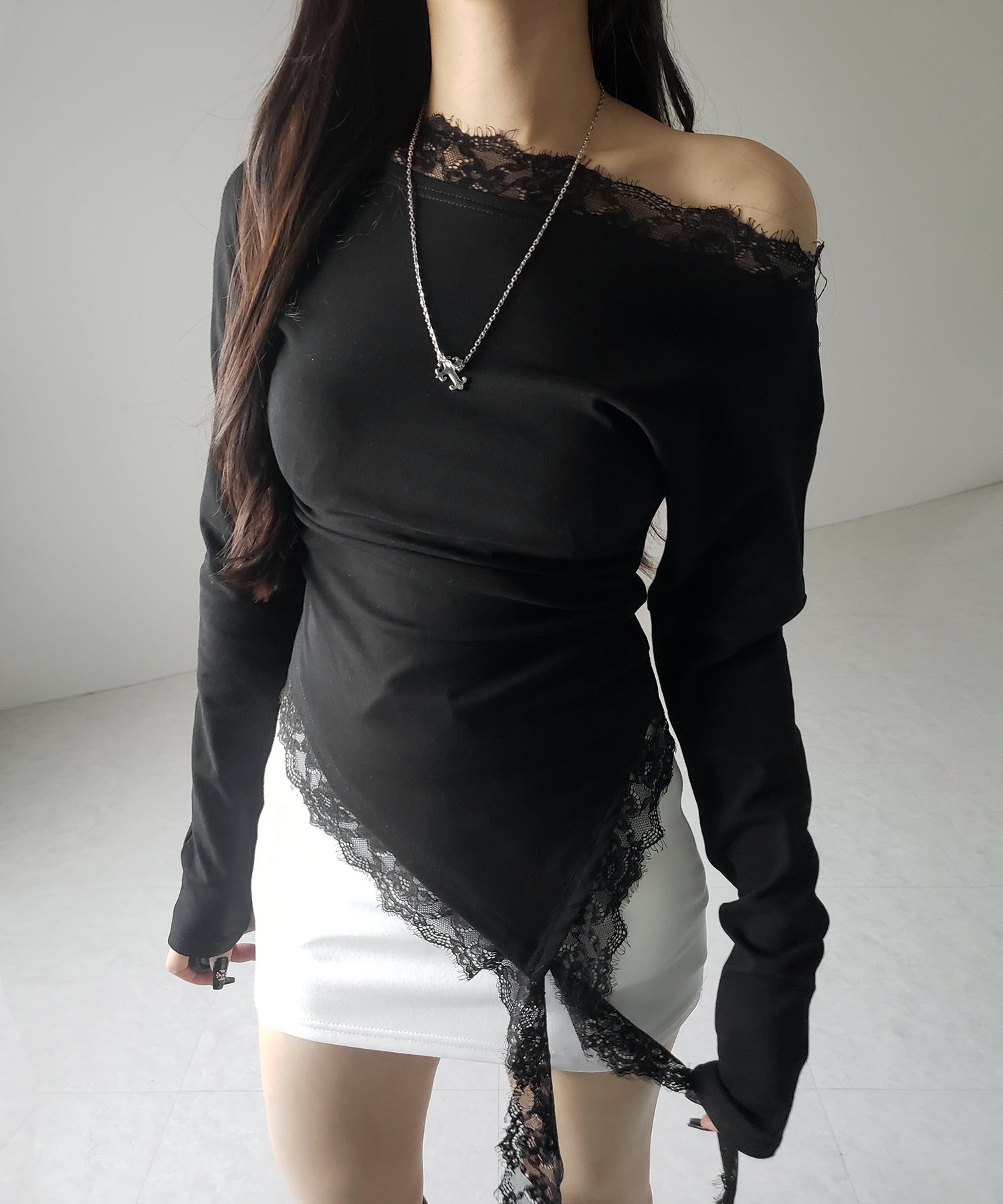 【 2color 】ワンショルダーレースドッキングアシンメトリートップス / one shoulder lace docking asymmetry tops