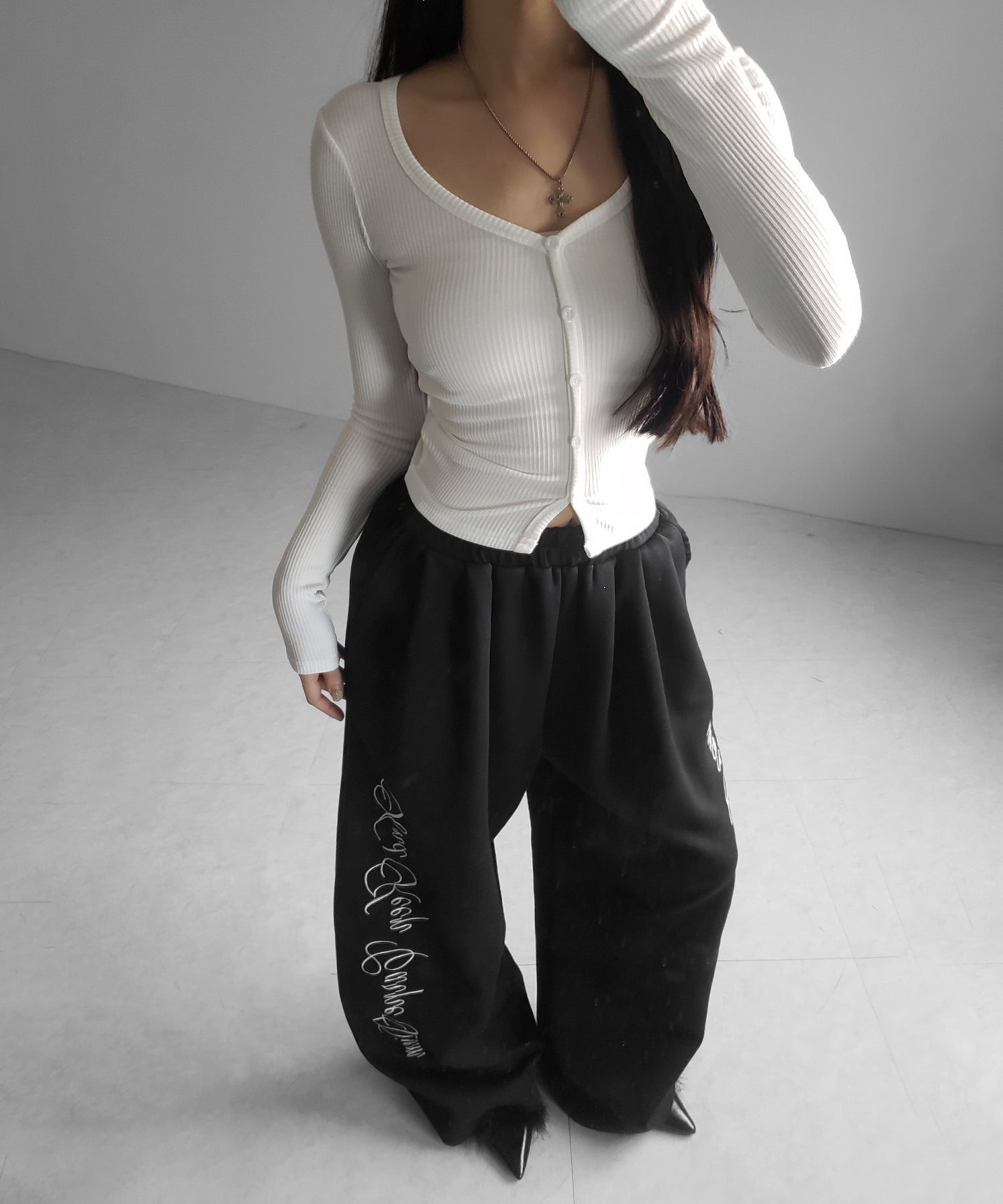 【 裏微起毛 】フロントボタンタイトリブカットソートップス / front button tight ribbed cutsew tops