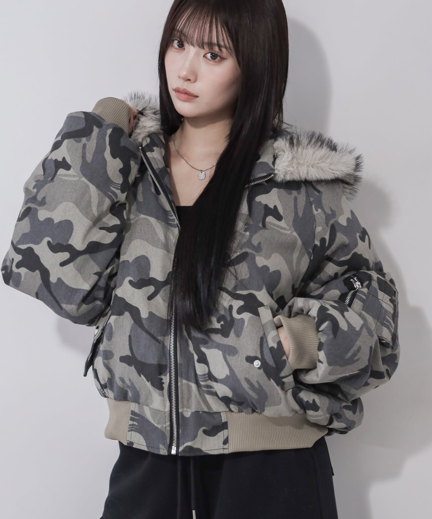 カモフラフェイクファーフーディ中綿ジャケット / camouflage fake fur hoodie down jacket