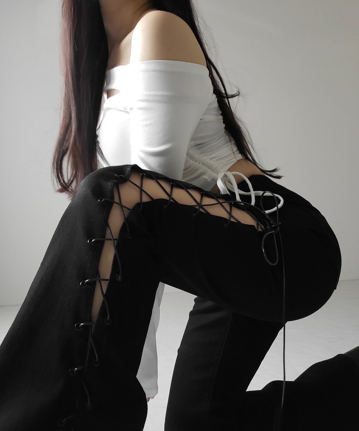 レースアップカットアウトストレッチフレアデニム / lace up cutout stretch flare denim