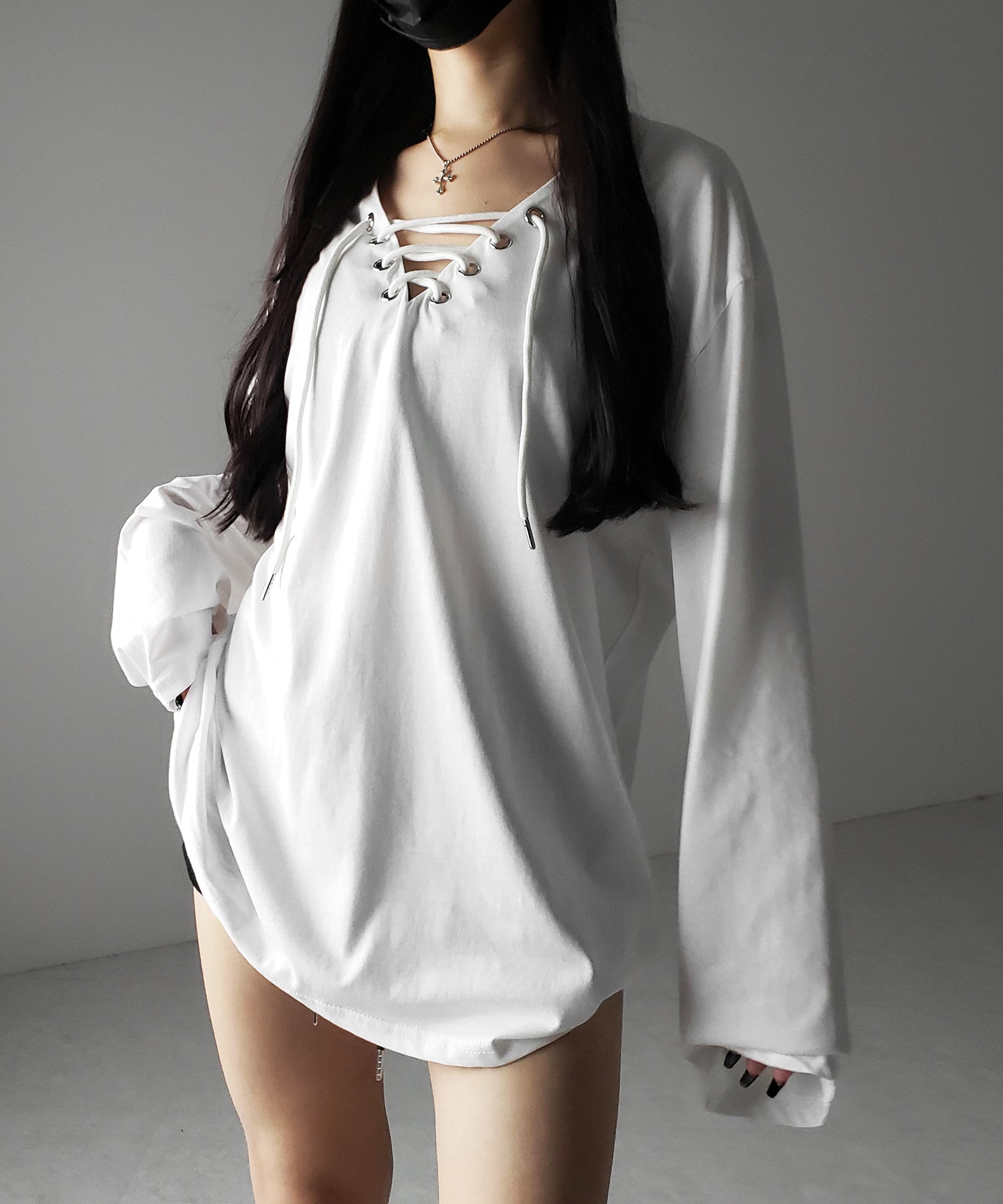 レースアップルーズシルエット長袖ビッグTシャツ / laceup loose silhouette long sleeve big T-shirt