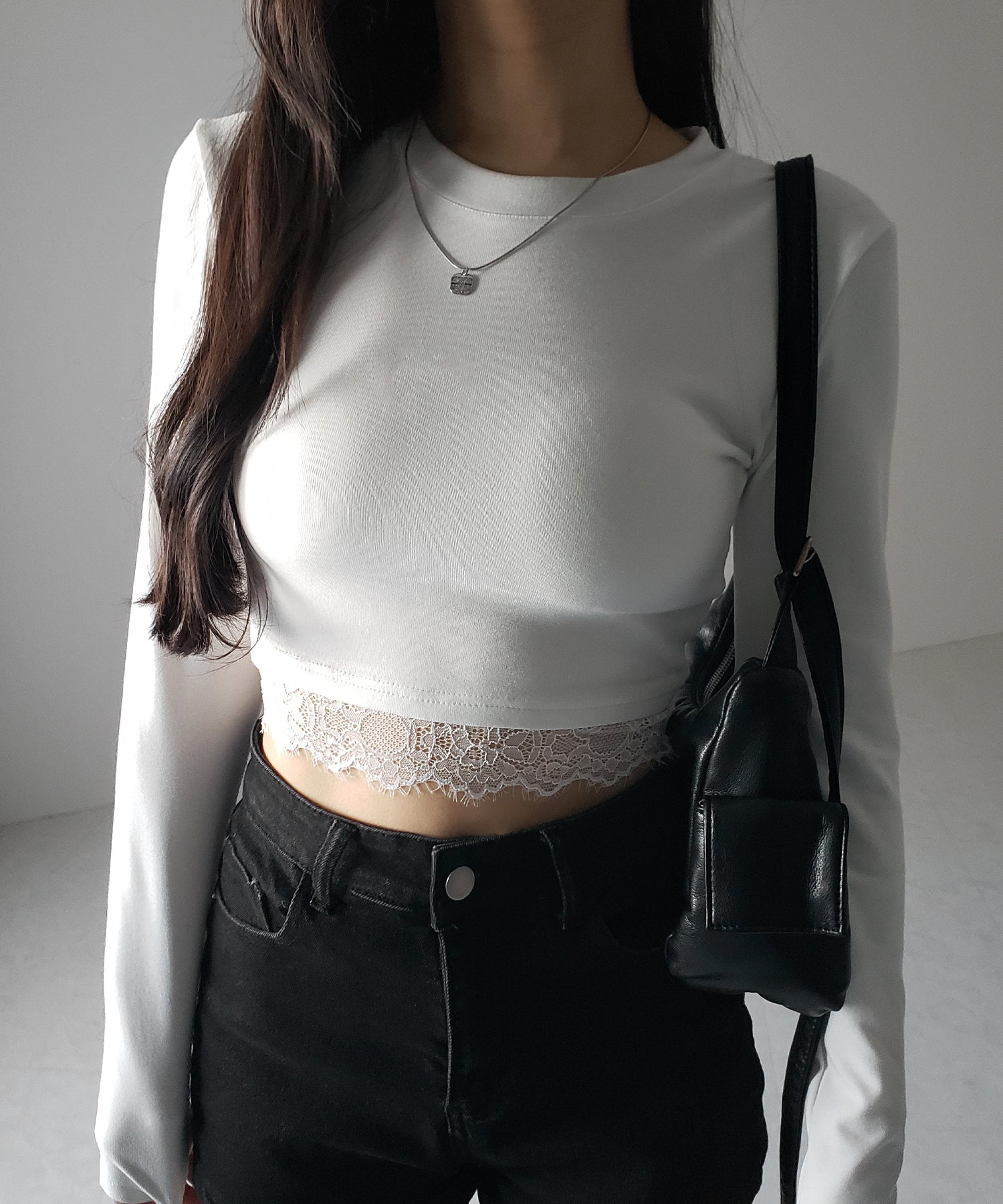 【 裏起毛 】裾レースドッキングショートTシャツ / hem lace docking short Tee