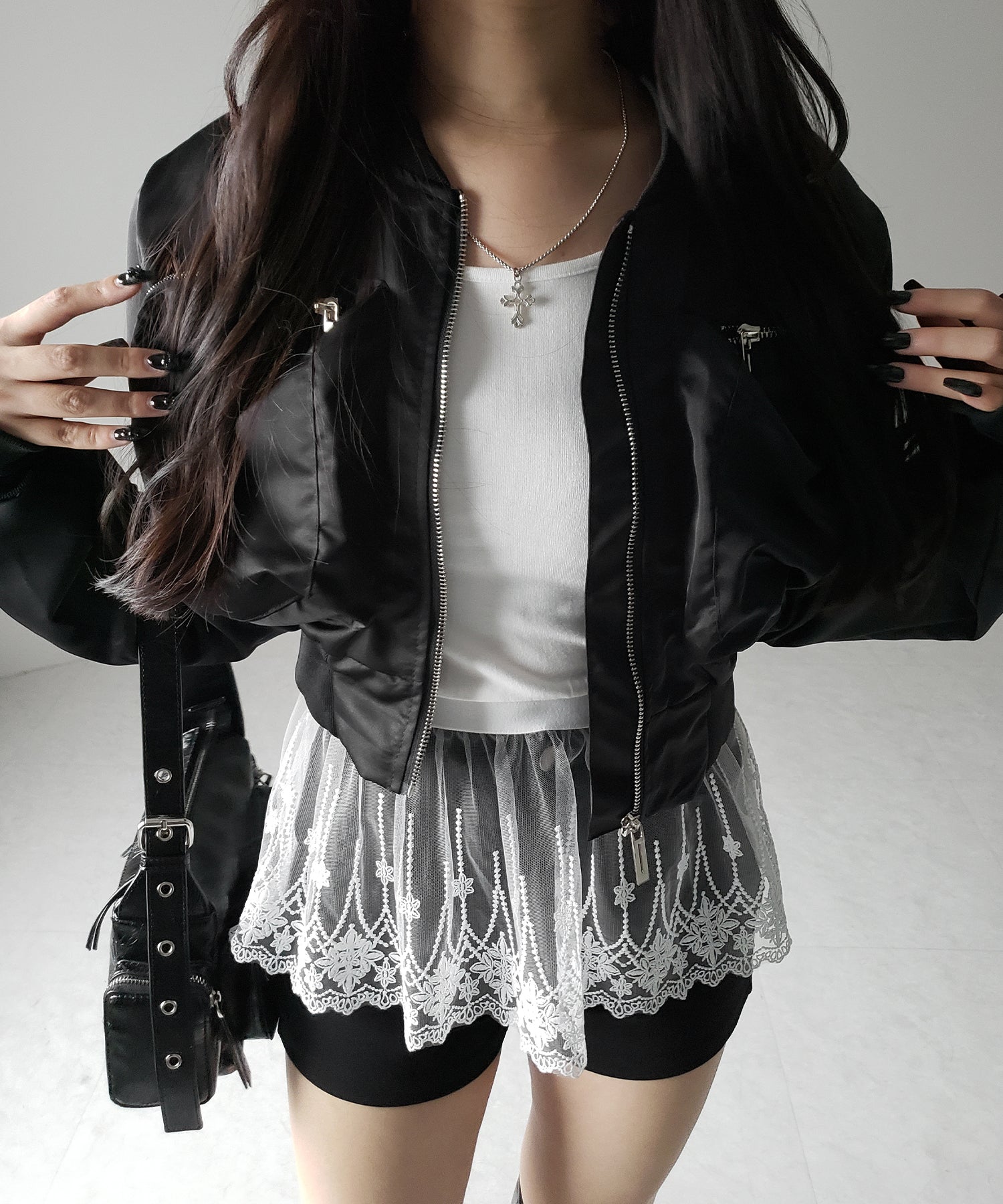 【 2color 】裾レースフリルレイヤード長袖トップス / hem lace frill layered long sleeve tops