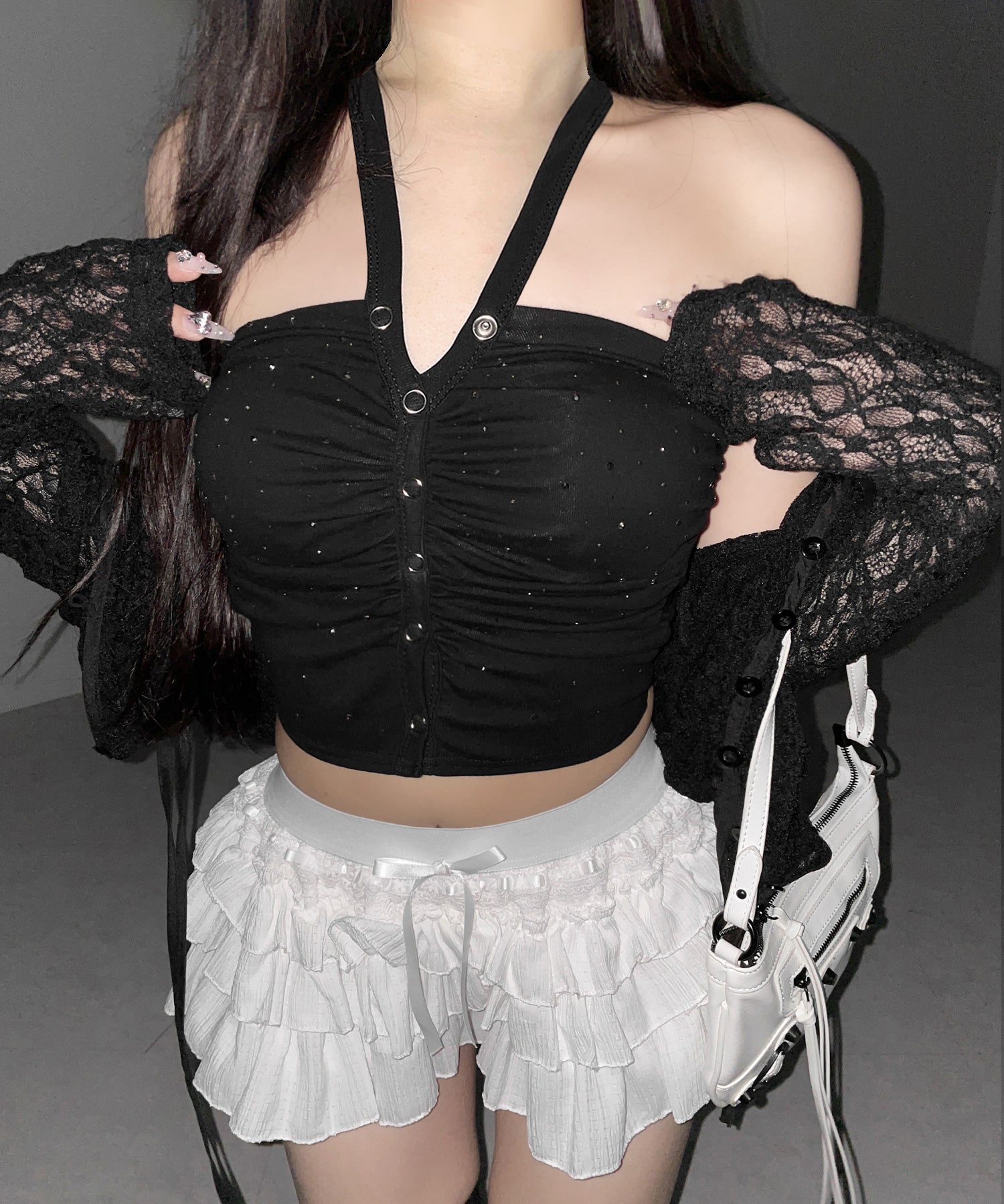 ラインストーンホルターネックスナップギャザーベアトップ / Rhinestone halter neck snap gathered bare top