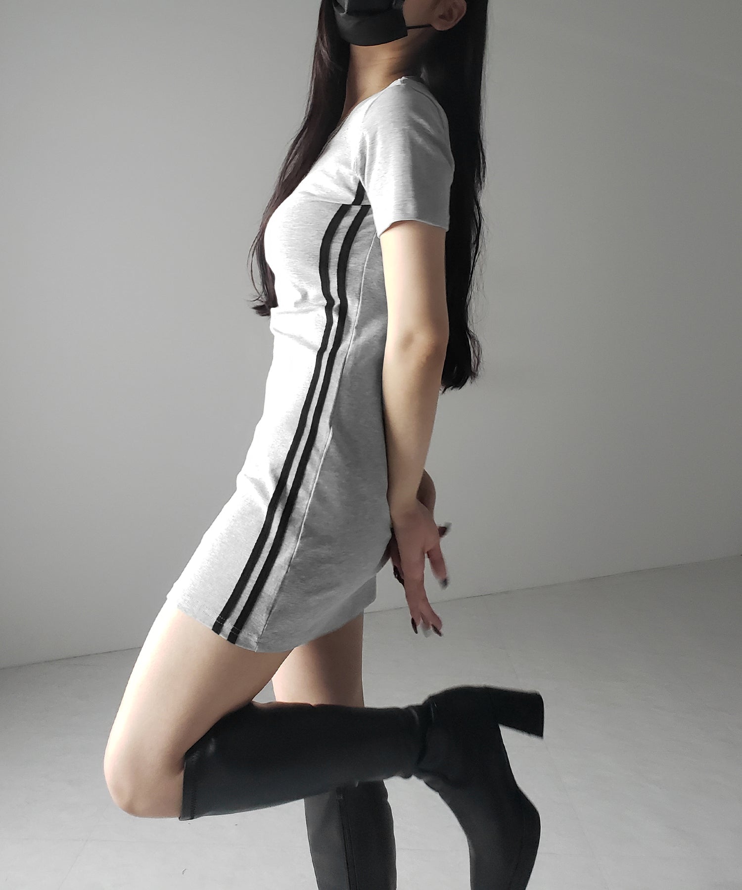 半袖サイドラインタイトミニワンピース / short sleeve side line tight mini onepiece