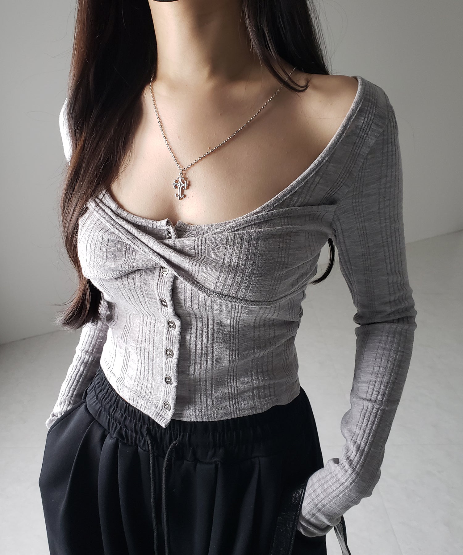 【 3color 】フロントボタンオープンネックリブカットソートップス / front button open neck ribbed cutsew tops