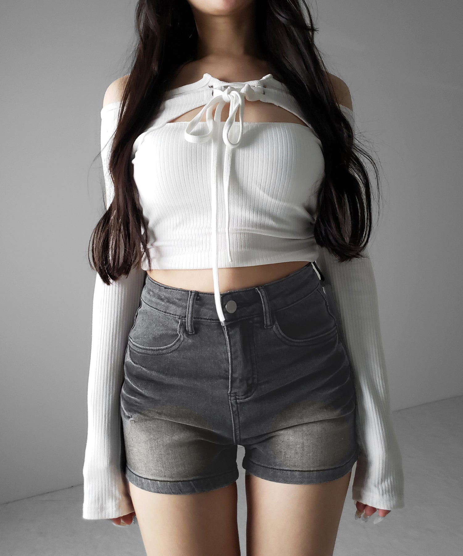 ハイウエストタイトデニムショートパンツ / high waist tight short pants