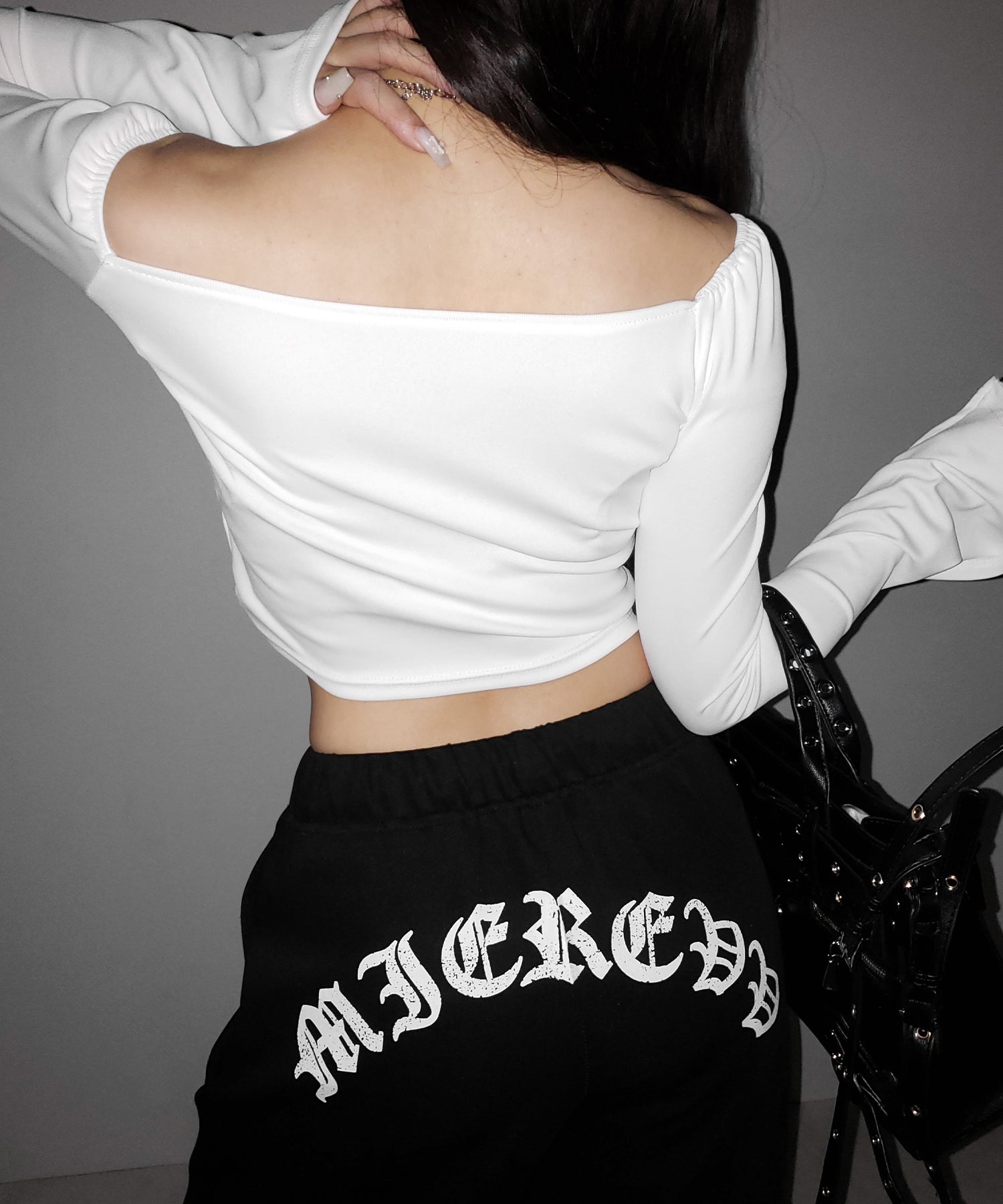 グランジロゴバックプリントスウェットワイドパンツ / grunge logo back print sweat wide pants