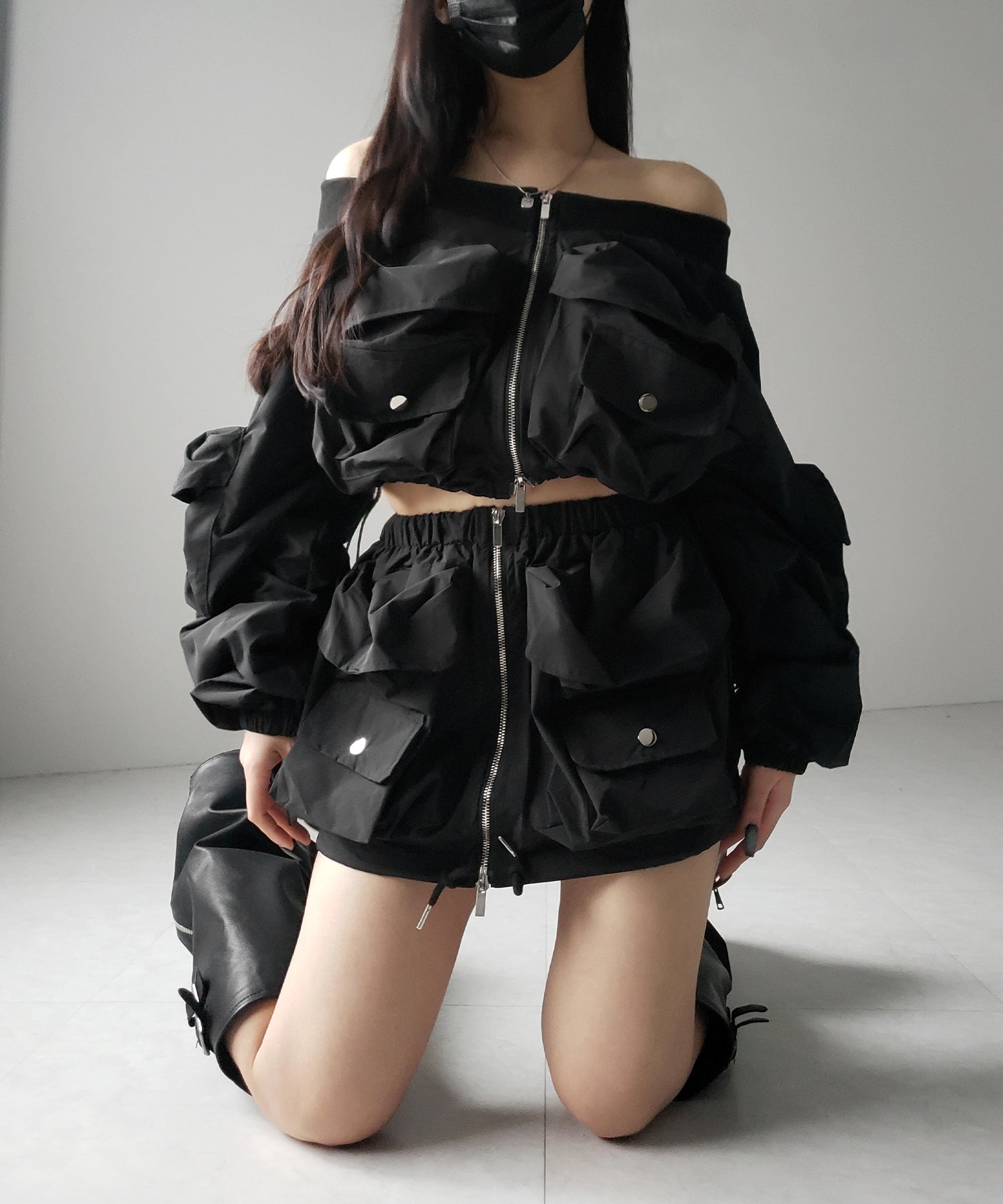 【 セットアップ 】アウトポケットオフショルカーゴブルゾン & ダブルジップカーゴミニスカート SET / out pocket off shoulder cargo blouson & double zip cargo mini skirt SET