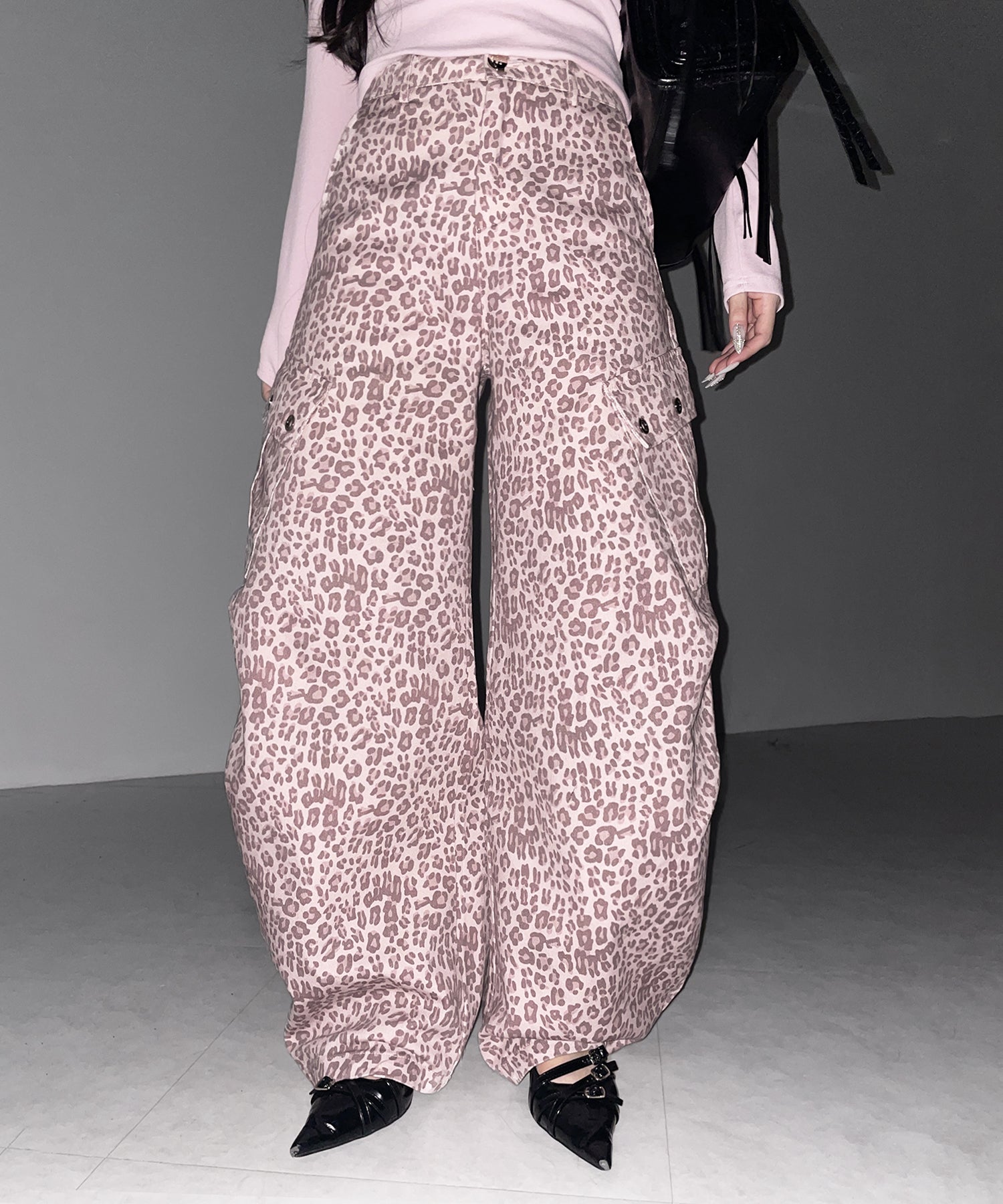 ヴィンテージライクピンクレオパードバレルカーゴパンツ / vintage like pink leopard barrel cargo pants