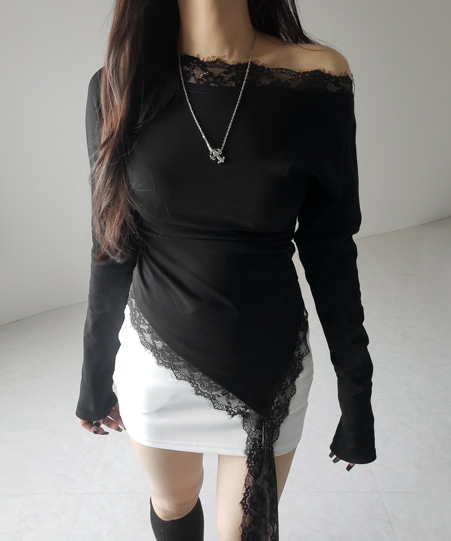 【 2color 】ワンショルダーレースドッキングアシンメトリートップス / one shoulder lace docking asymmetry tops