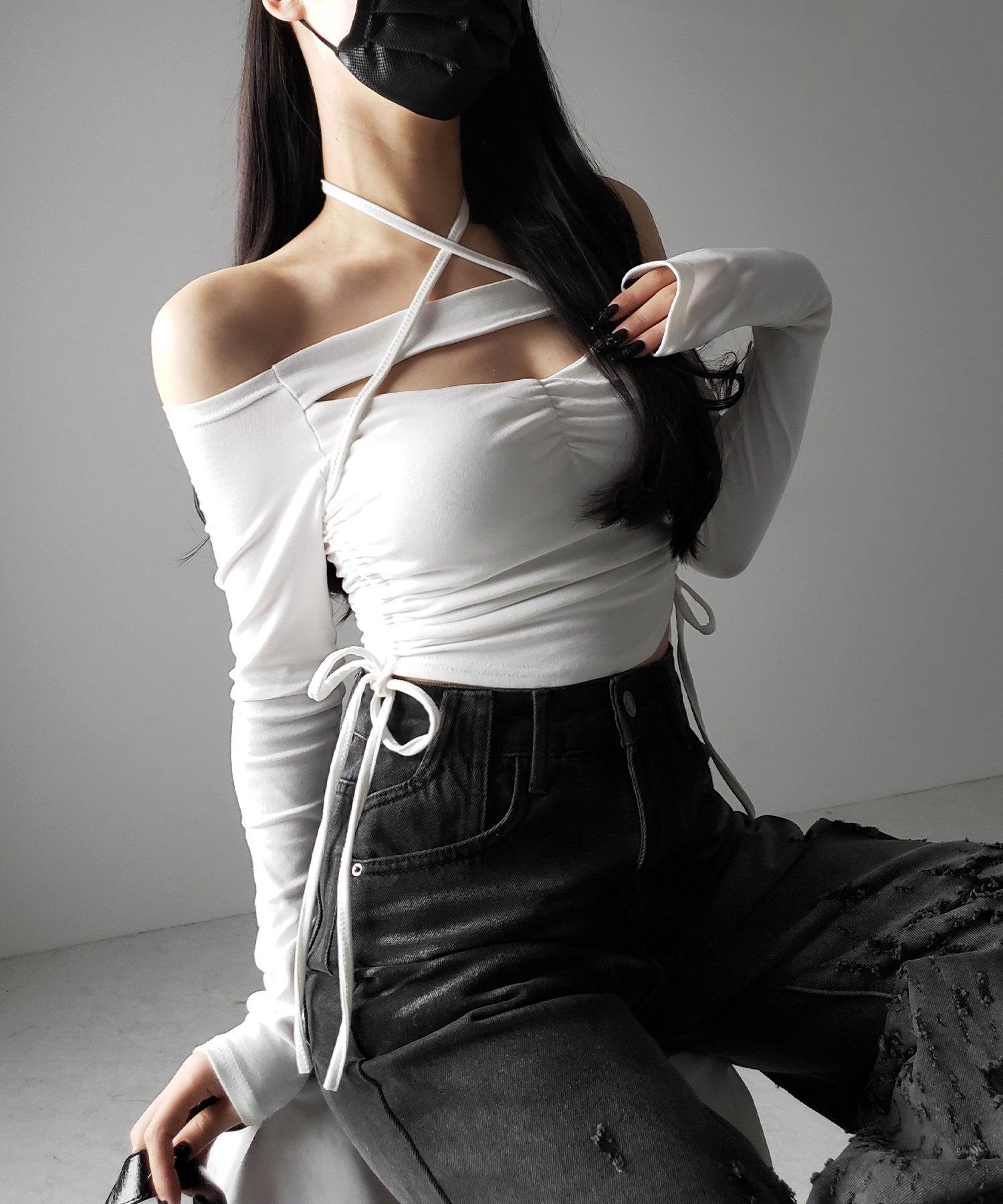 【 新色ピンク追加! / 2WAY 】クロスストラップリボンカットアウトオフショルトップス / cross strap ribbon cutout offshoulder tops