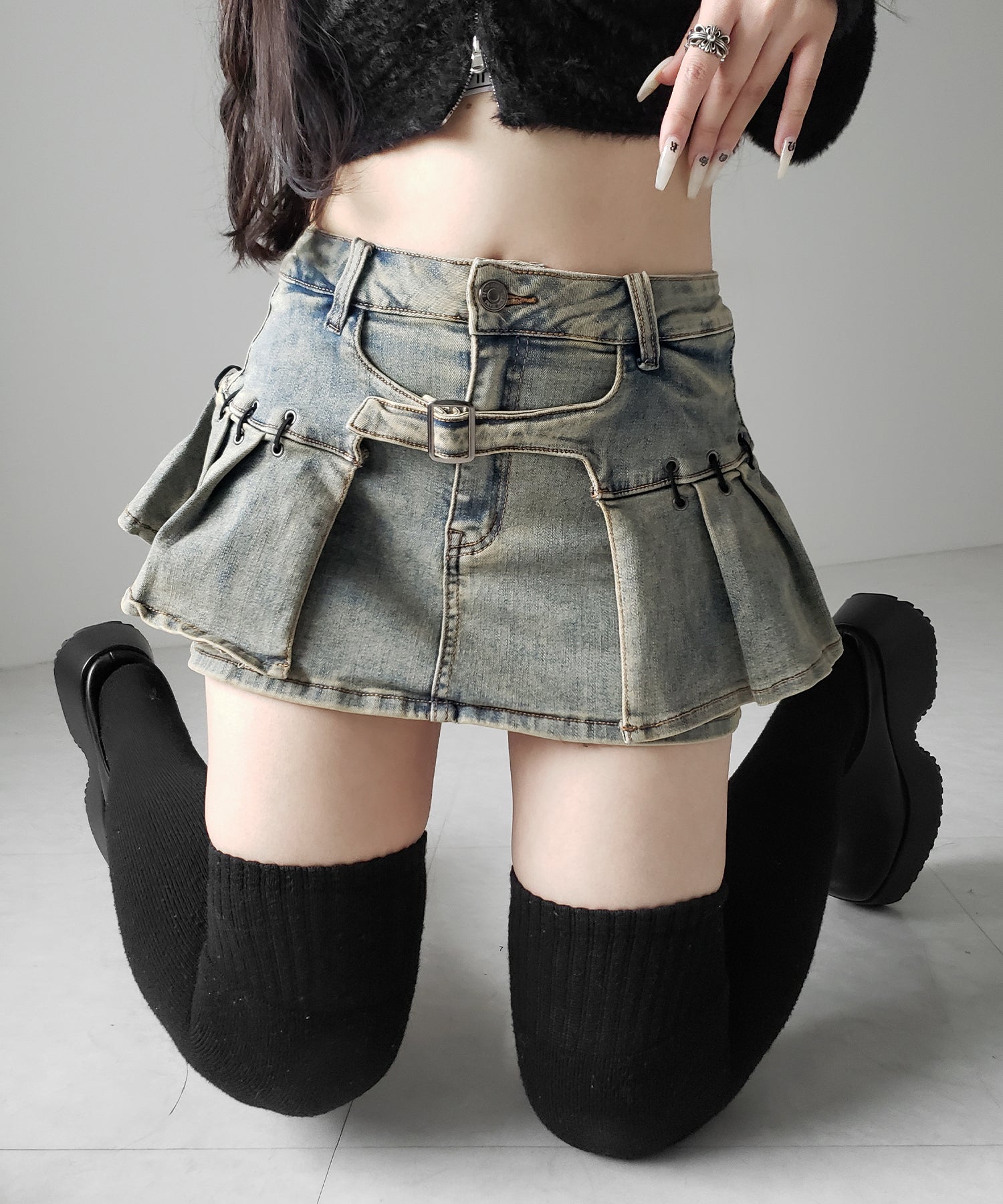 【 インパン裏地付 】ベルテッドマイクロプリーツデニムミニスカパン / belted micro pleats denim skirt pants