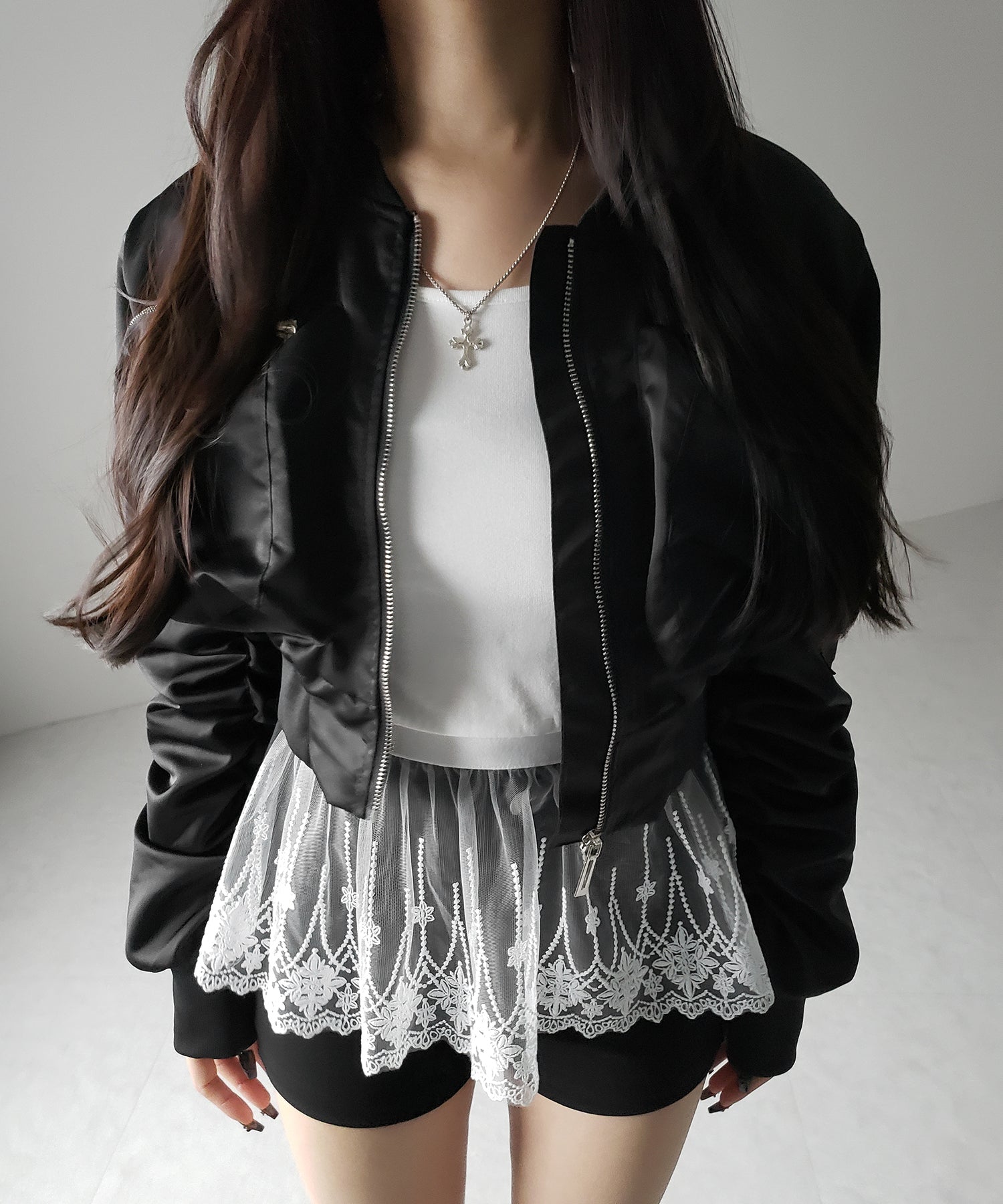 【 2color 】裾レースフリルレイヤード長袖トップス / hem lace frill layered long sleeve tops
