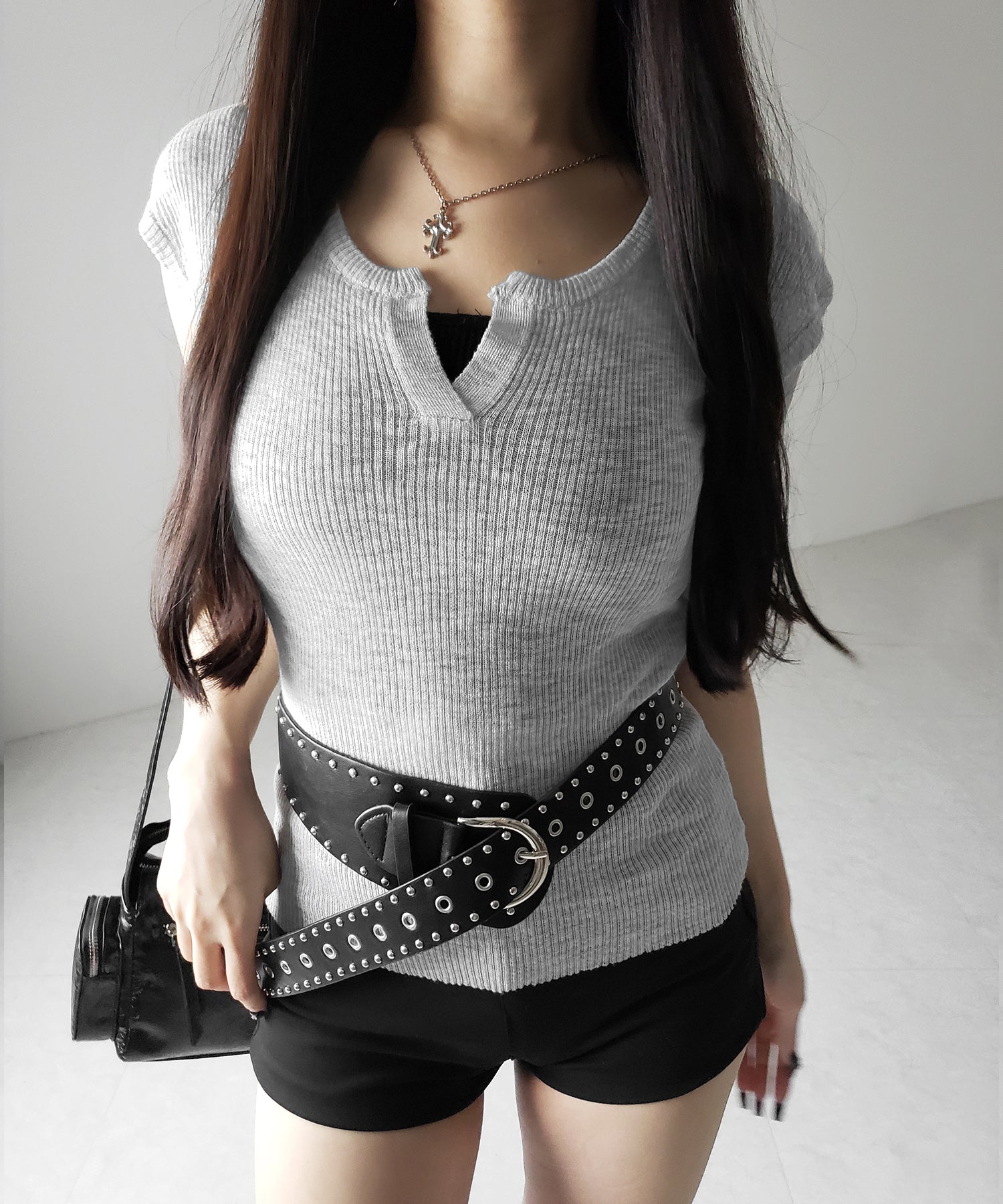 キーネックルーズシアーリブニットトップス / key neck loose sheer rib knit tops