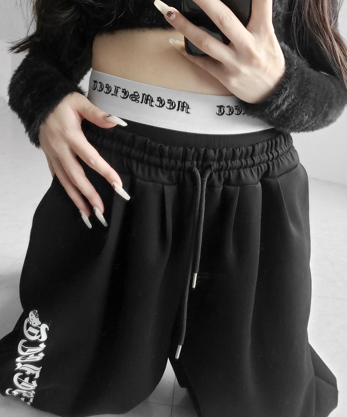 【 レイヤード可能 】グランジロゴインナーパンツ / grunge logo inner pants
