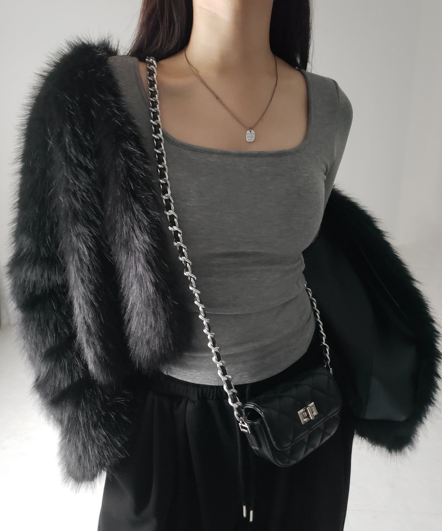 【 裏起毛 / カップ付き 】スクエアネックスリムカットソートップス