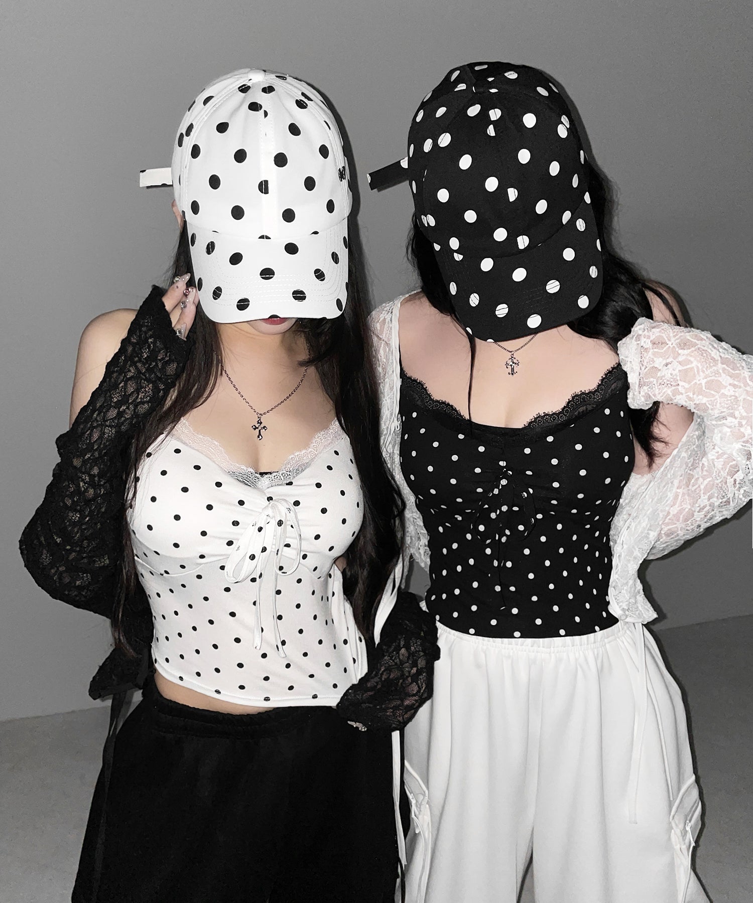 ドットレースフロントリボンキャミソール / Dot lace front ribbon camisole