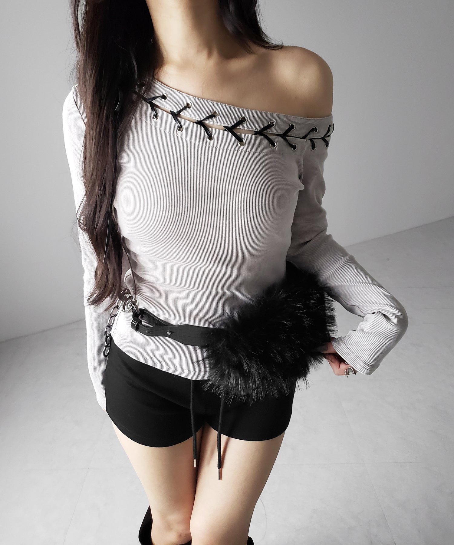 ヴィンテージカットアウトレースアップワンショルリブトップス / vintage cutout laceup one shoulder lib tops