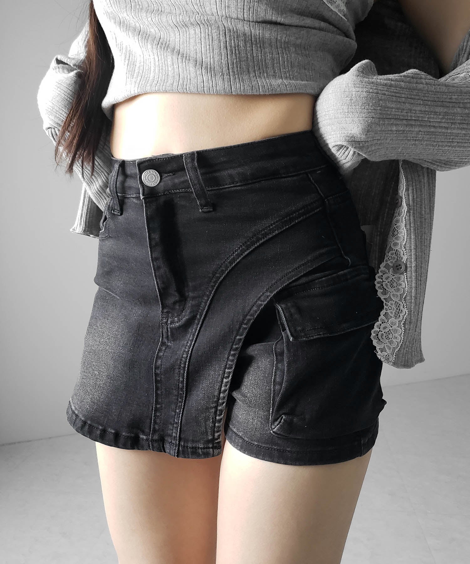 カーゴポケットレイヤードデニムミニスカパン / cargo pocket layered denim mini skirt pants