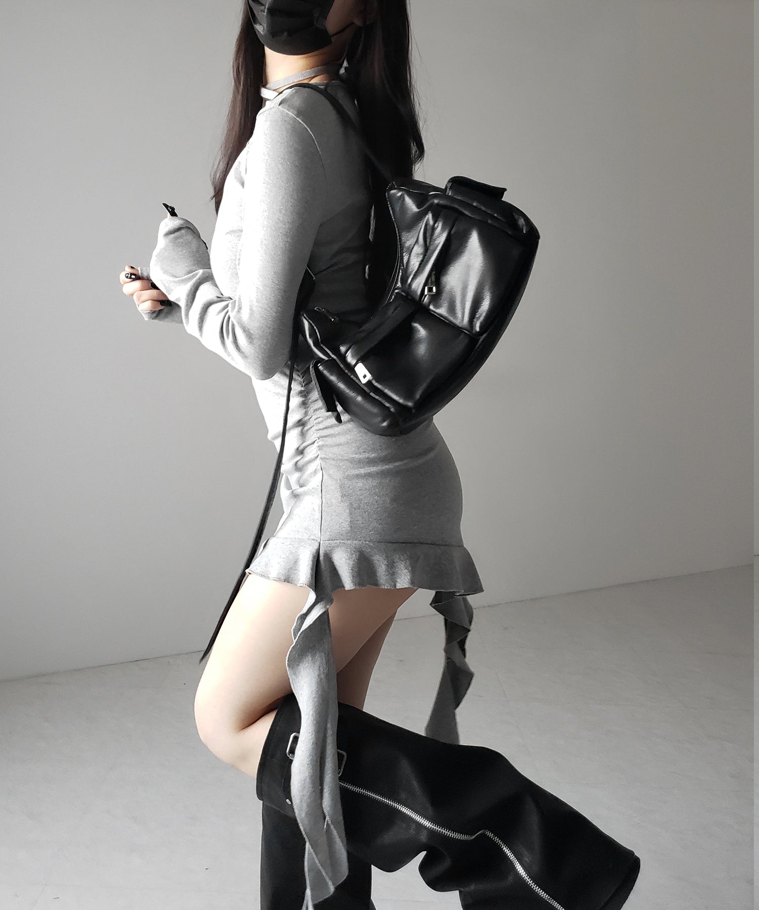 クロスチョーカーアシンメトリーラッフルフリルトップス / cross choker asymmetry ruffle frill tops