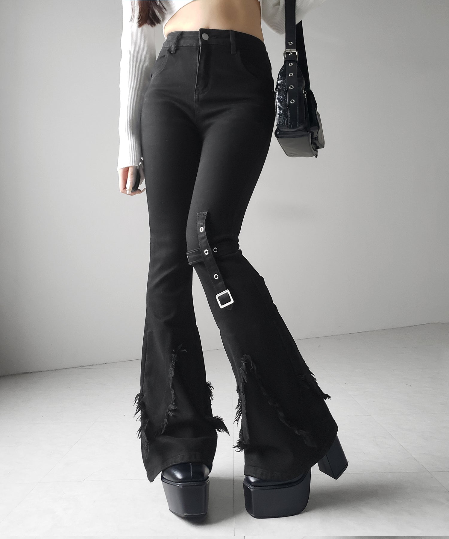 クロスデザインヴィンテージライクフリンジストレッチフレアデニム / cross design vintage-like fringe stretch flare denim