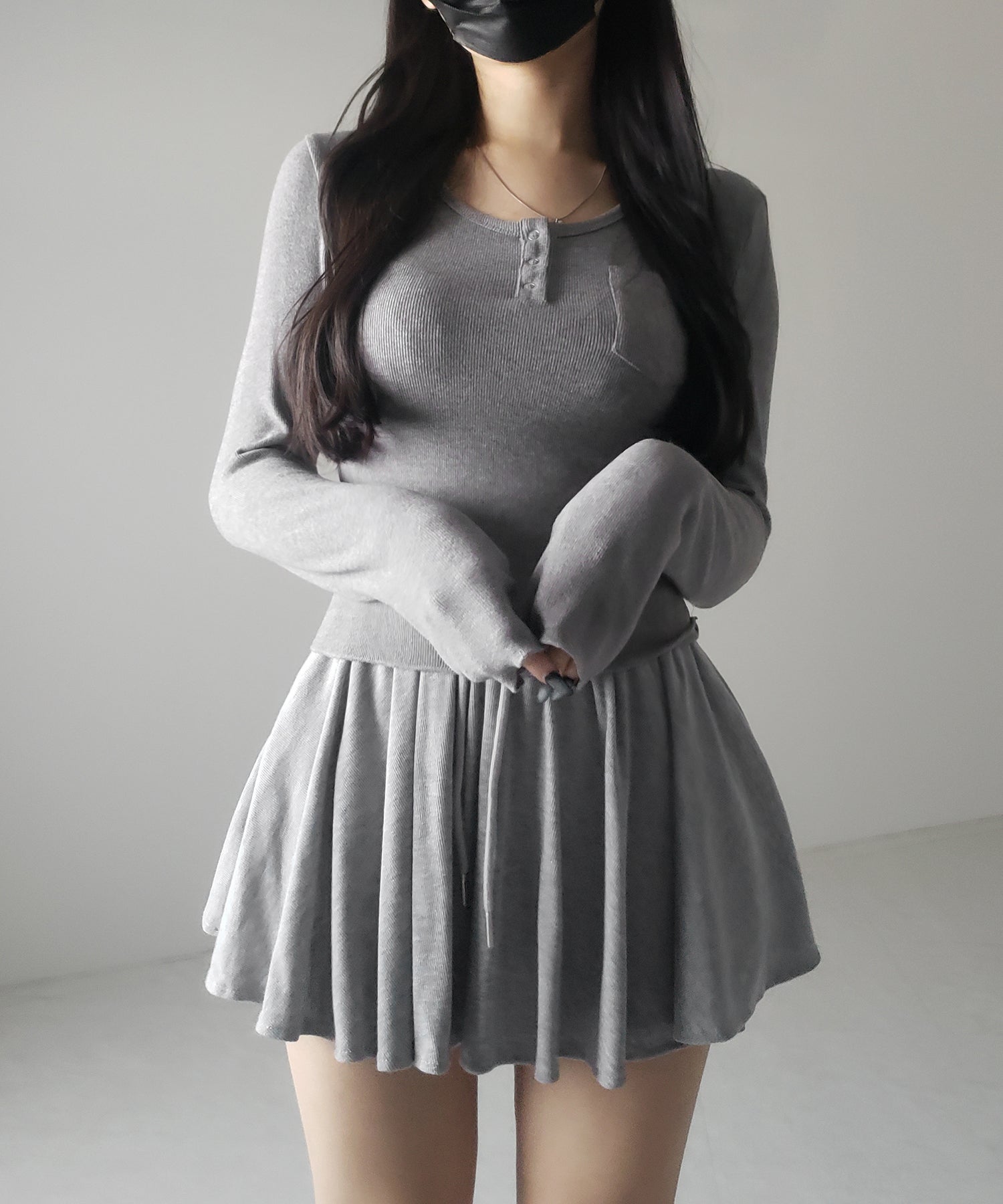 【インナーパンツ裏地付 】ハイウエストカットフレアミニスカート / High waist cut flare mini skirt