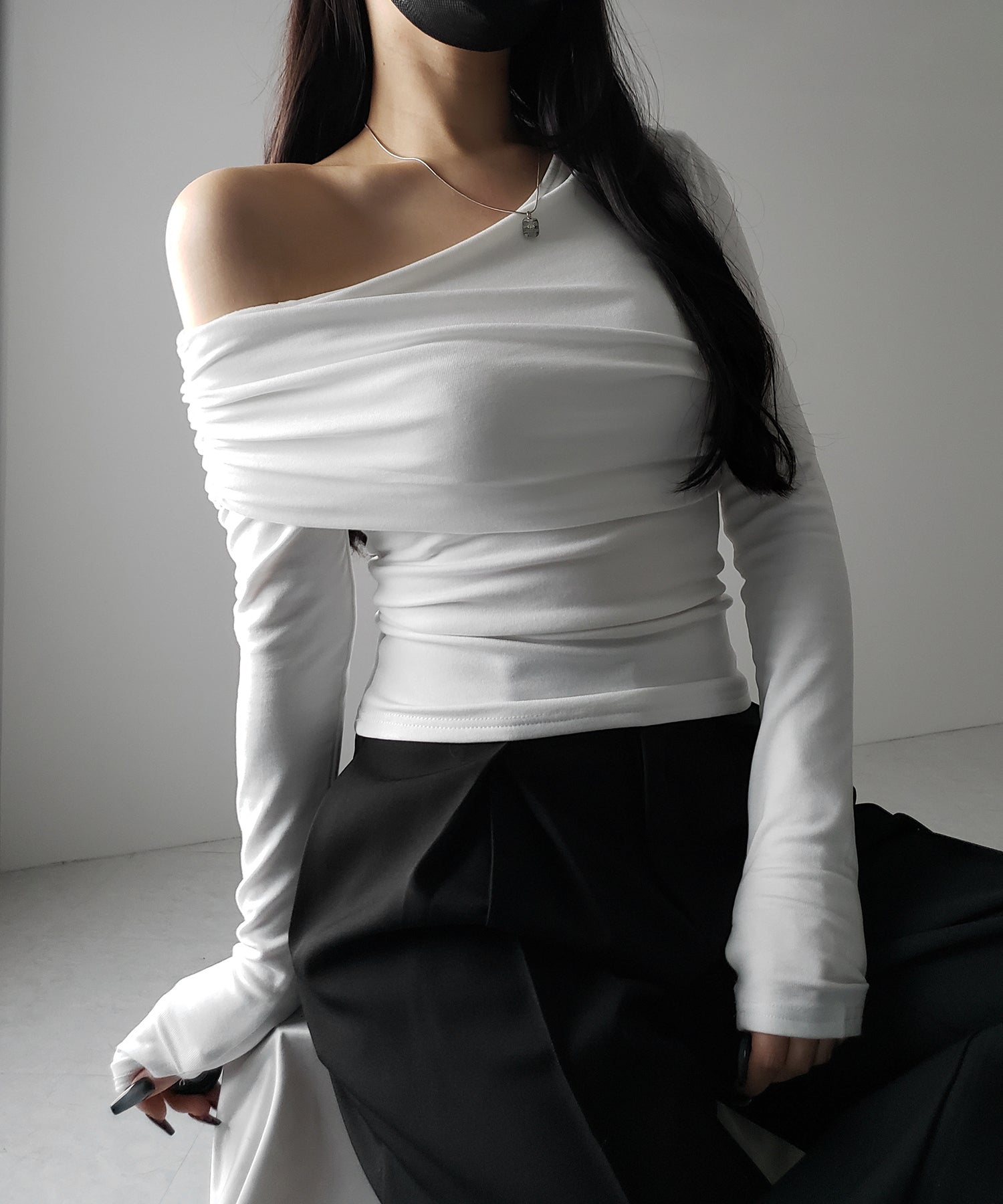 【 2color / 裏起毛 】ワンショルダードレープギャザースリムトップス / One-shoulder draped gather slim tops