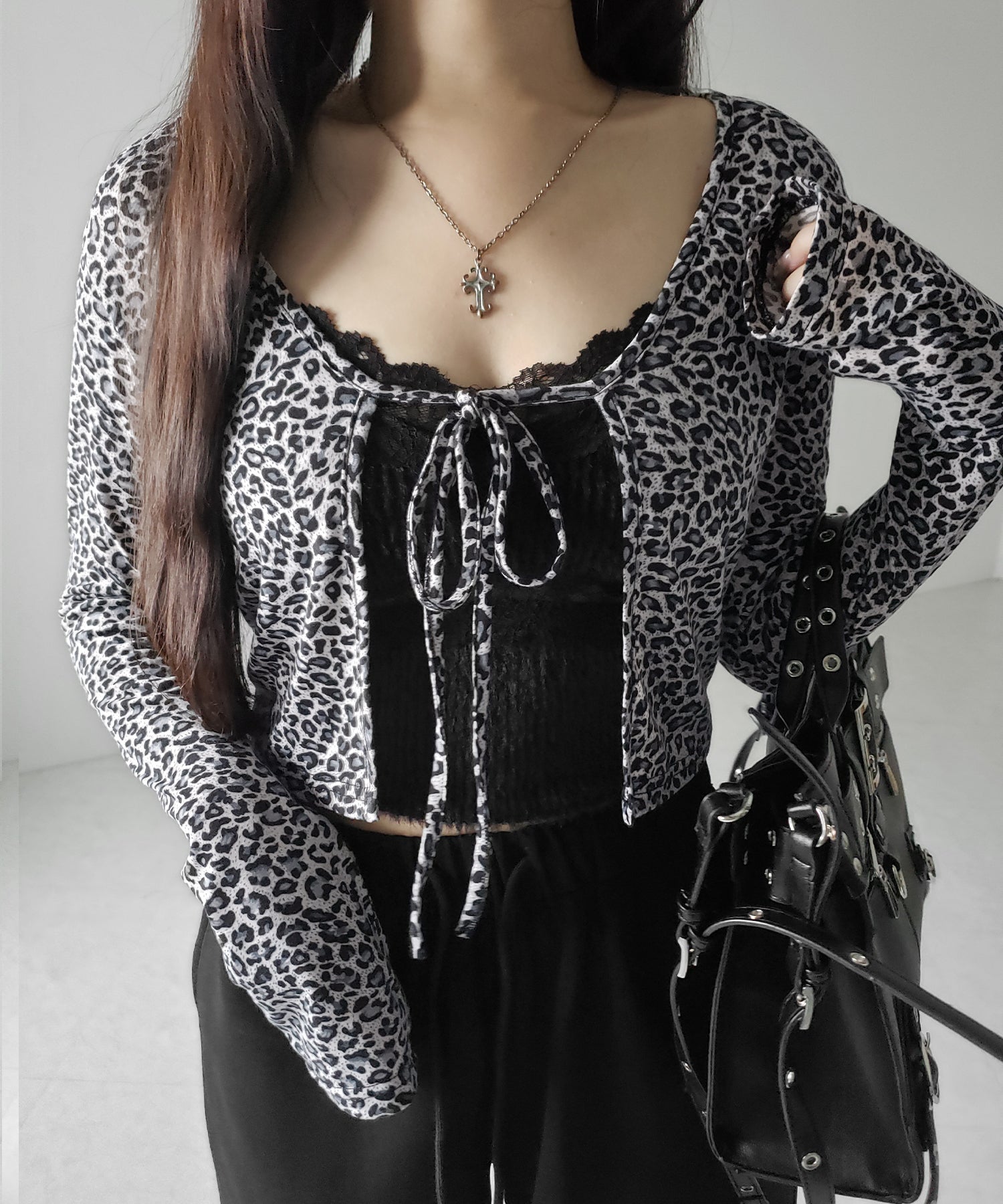 レオパードフロントリボンショートカーディガン / Leopard front ribbon short cardigan