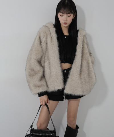 【 リバーシブル2WAY】ビッグフーディボリュームフェイクファーブルゾン / Reversible big hoodie volume fake fur blouson