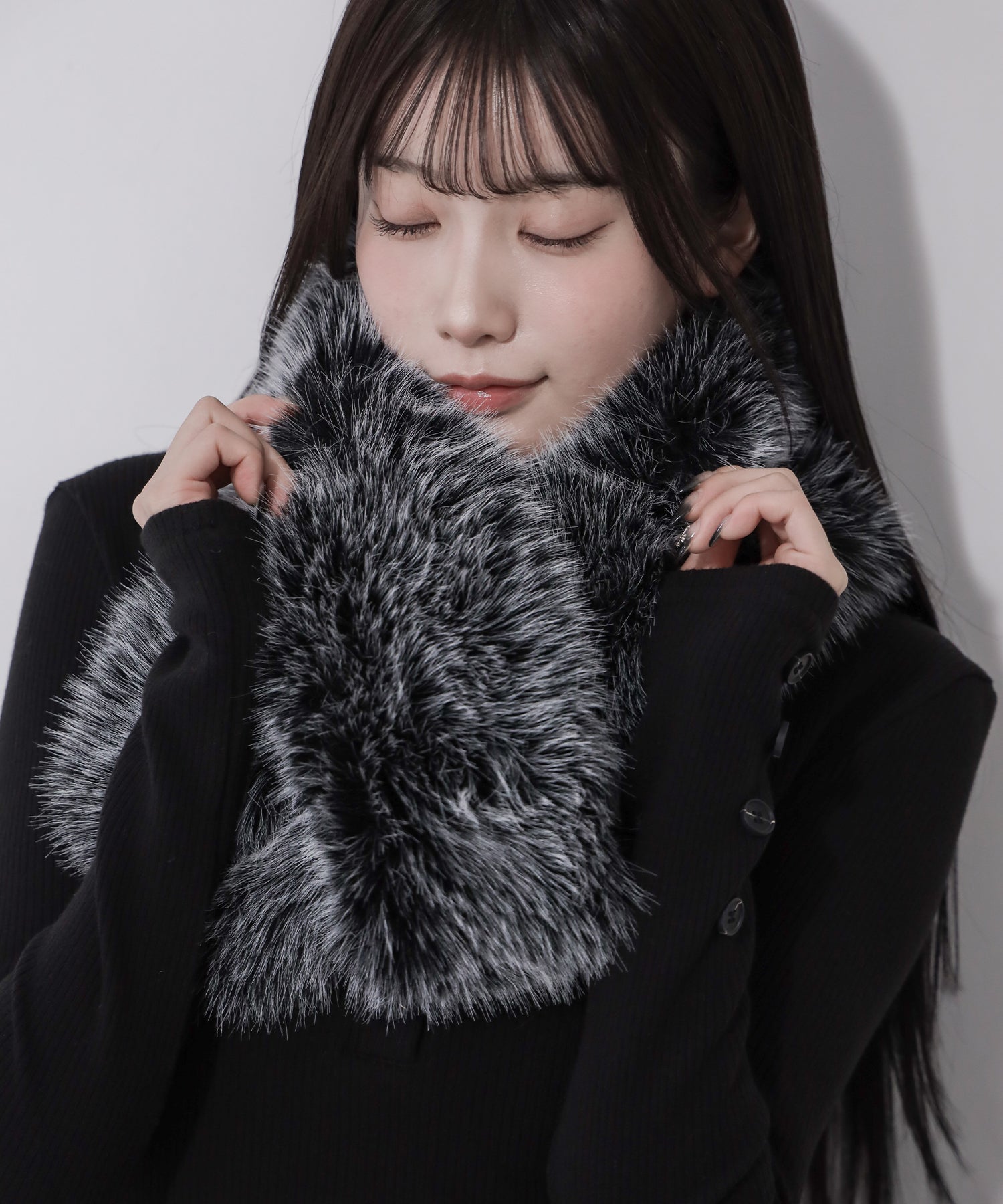フェイクファーボリュームロングマフラー / fake fur volume long muffler