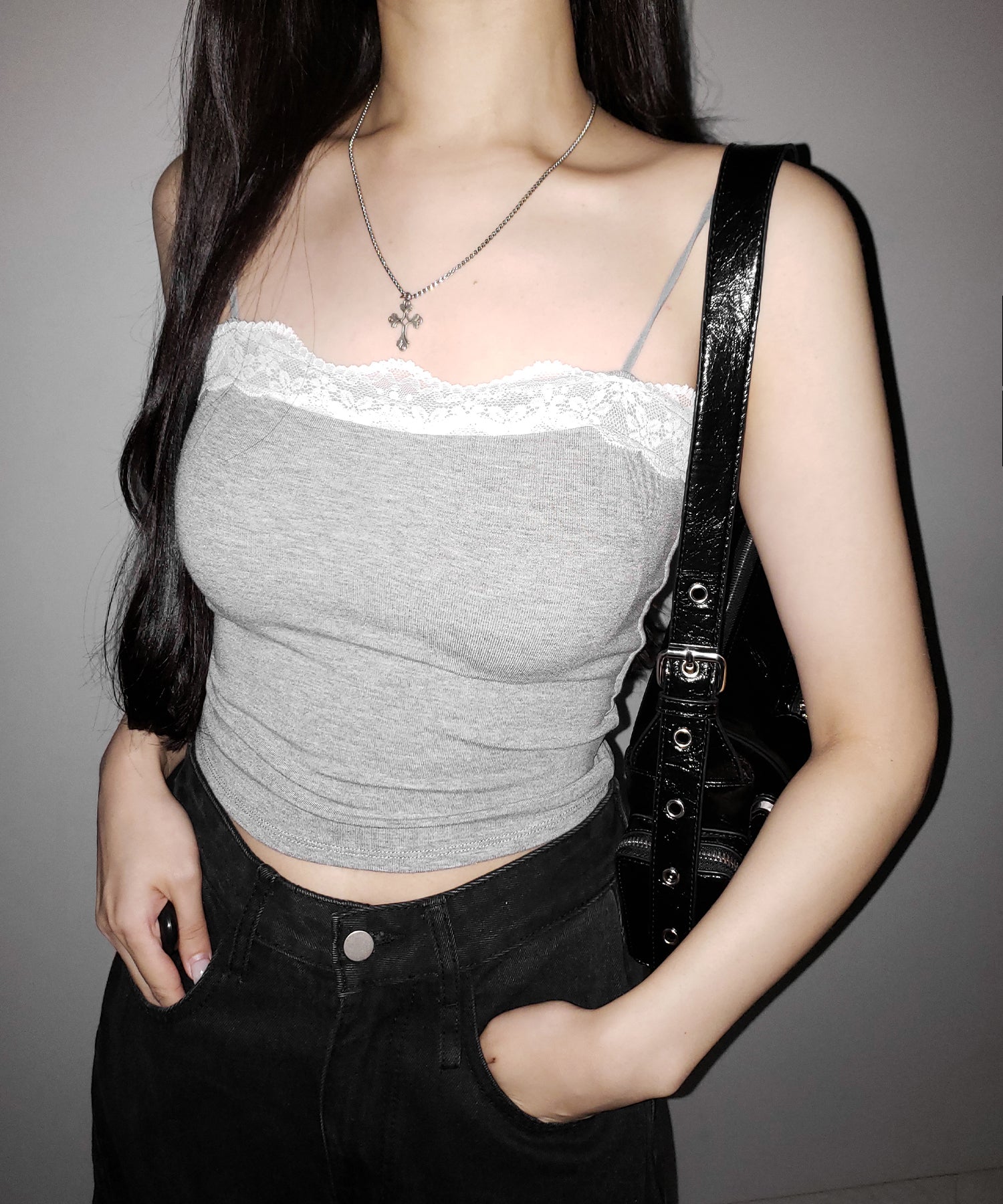 【 3color 】レース切替スクエアクロップドキャミソール / Lace switched square cropped camisole