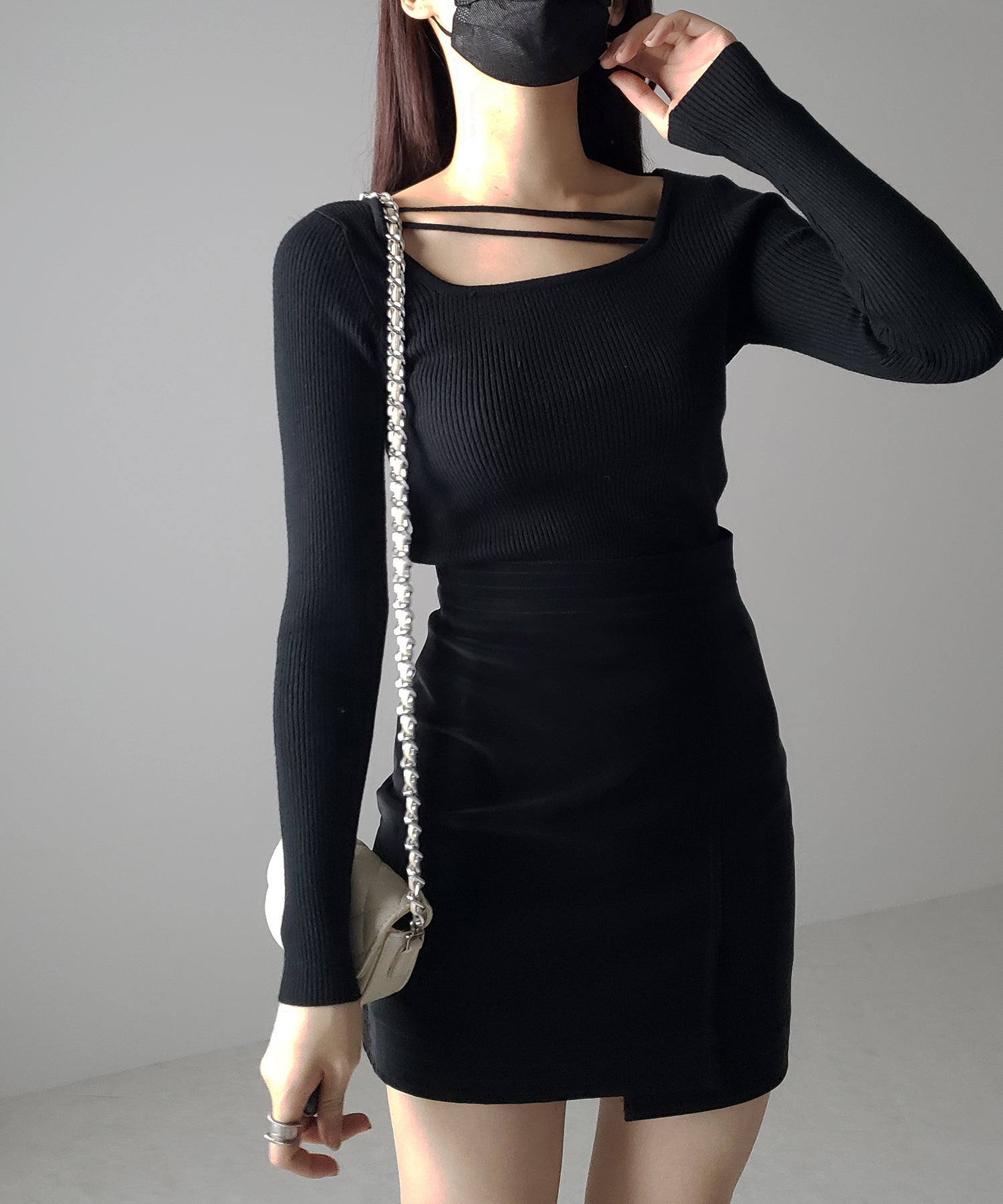 【 3color 】2ストラップスクエアネックリブニット