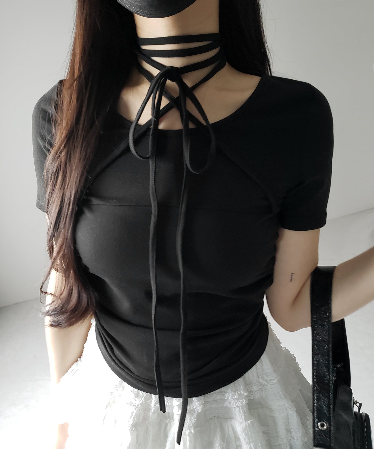 クロスストラップロングチョーカー半袖リボントップス / cross strap long choker short sleeve ribbon tops