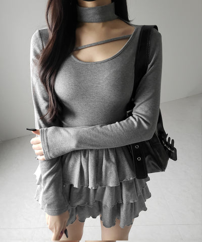 【 裏起毛 】チョーカーナナメストラップシャーリングトップス / choker naname strap shirring tops