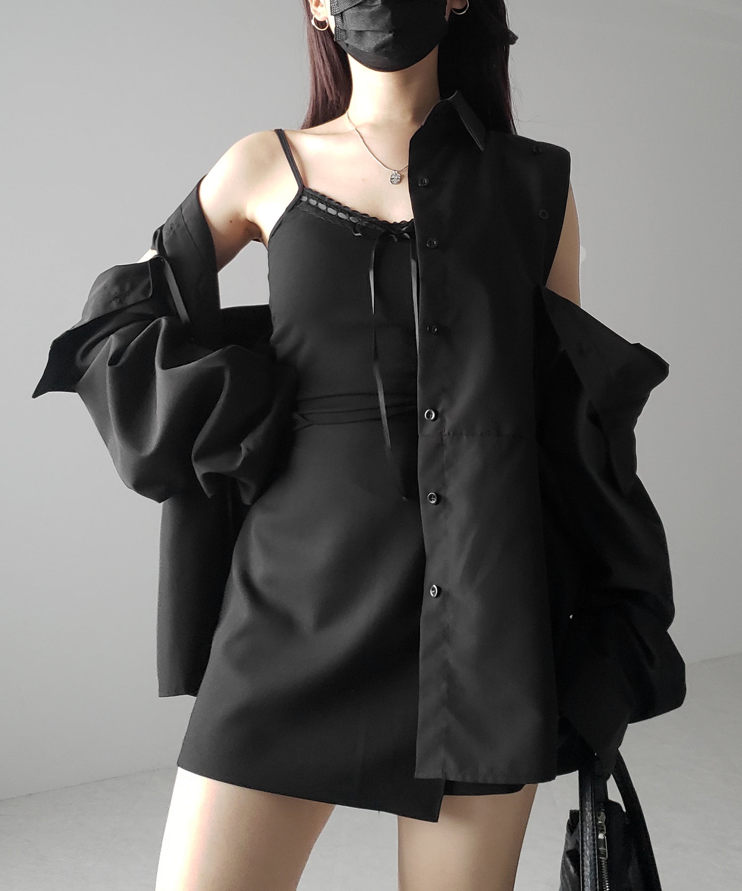 【 3color 】オープンショルダーカットアウトビッグシャツ / open shoulder cutout big shirt