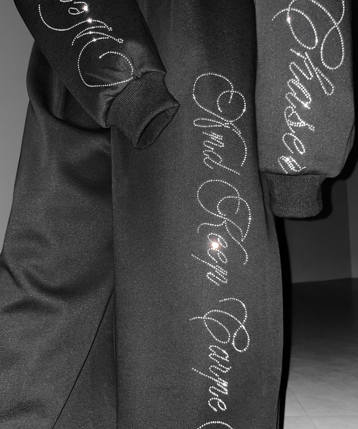 【 セットアップ可能 】ラインストーンロゴワイドスウェットパンツ / Rhine stone logo wide sweatpants
