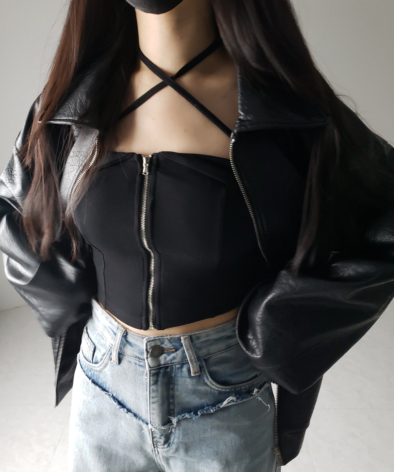 【 2WAY/ カップ付 】ジップアップクロスストラップリボンベアトップス / zip up cross strap ribbon bare tops